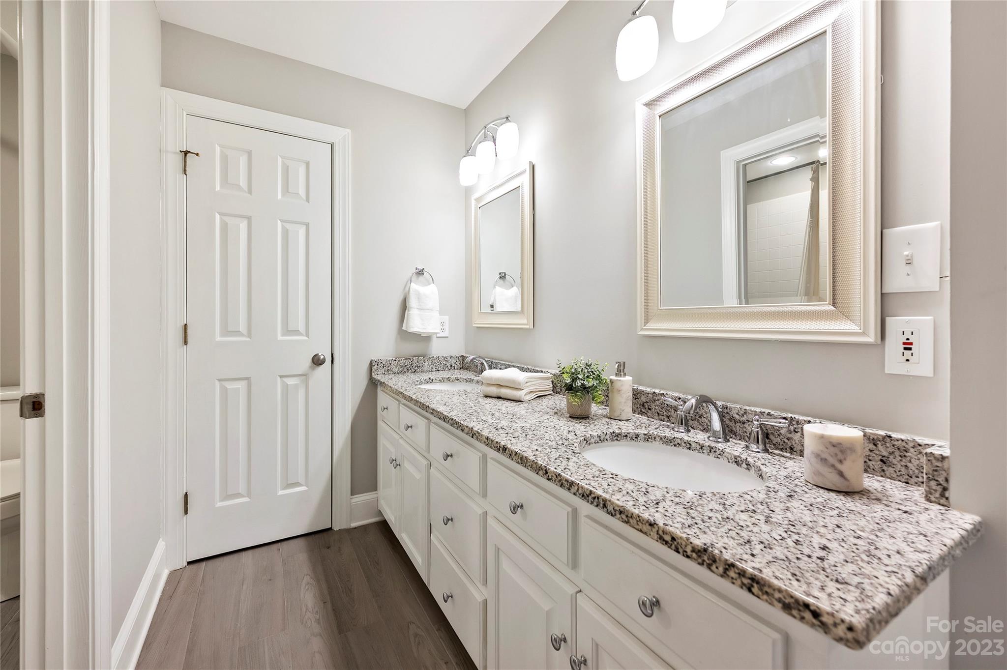 Ivy Hall - Residential