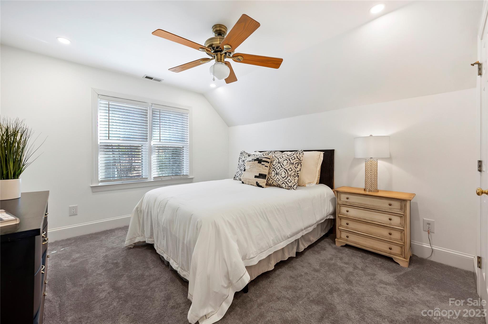 Ivy Hall - Residential