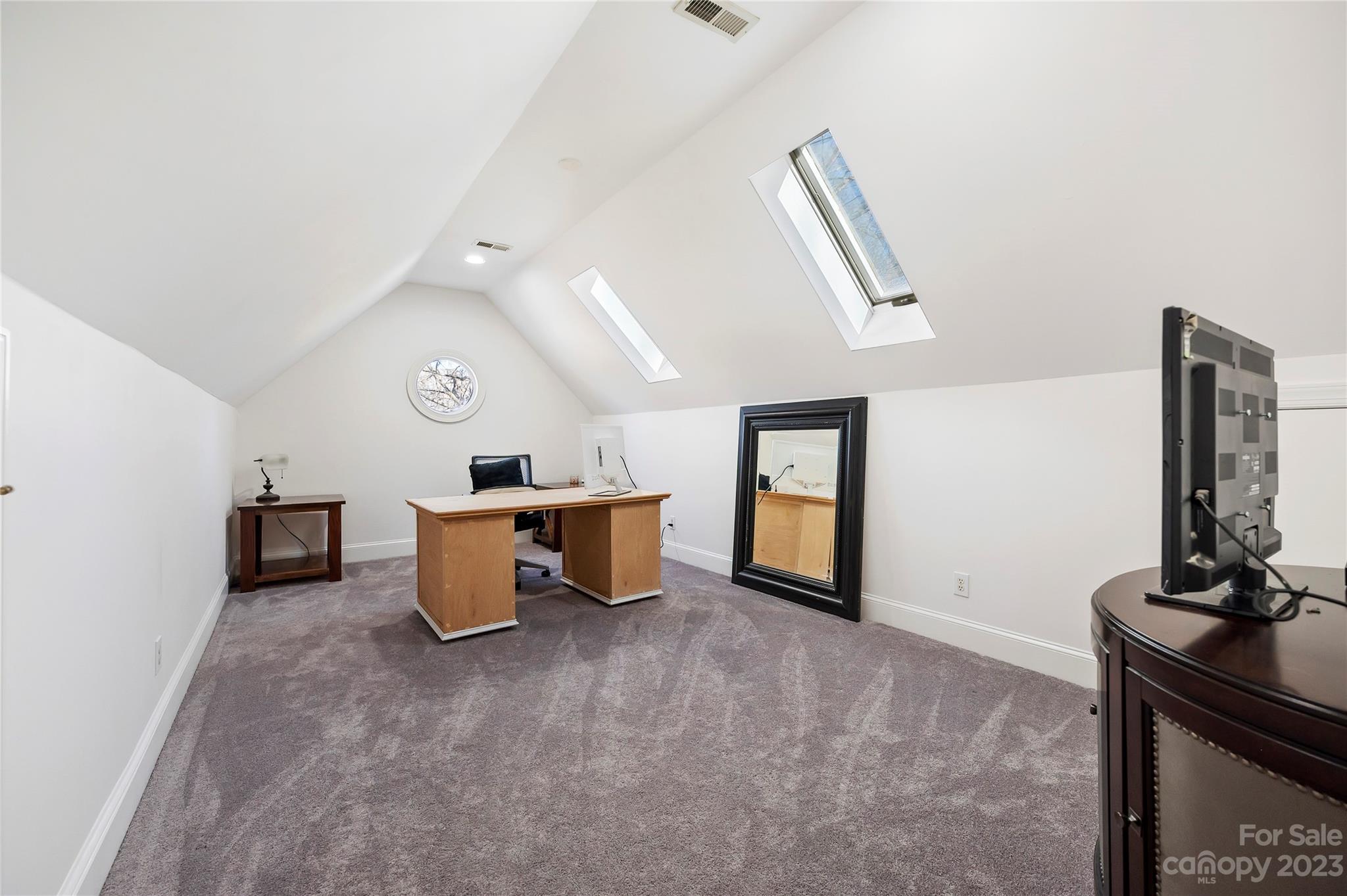 Ivy Hall - Residential