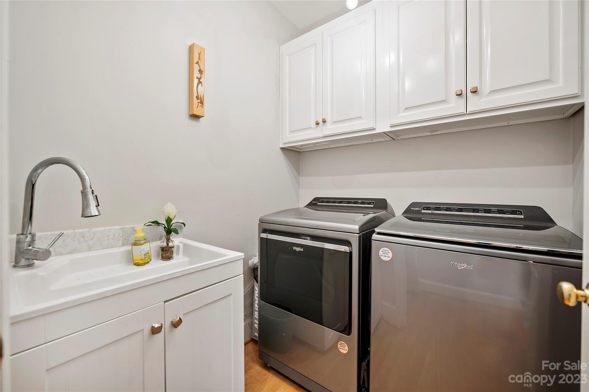 Ivy Hall - Residential