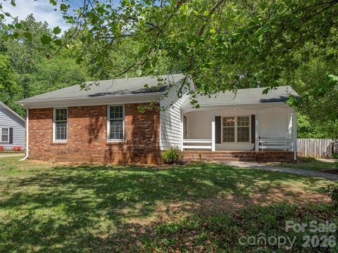 Photo of 517 Fence Post Lane, Matthews, NC 28105 (MLS # 4367263)
