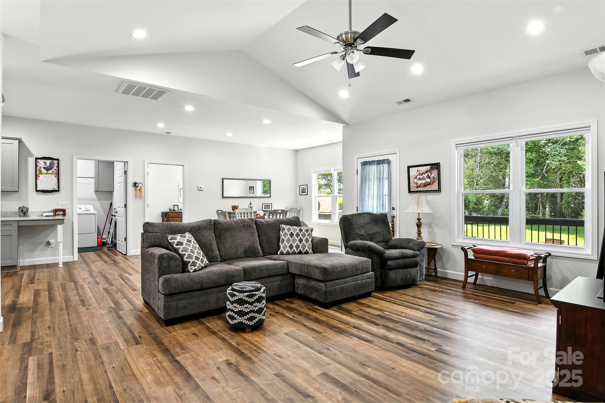 1739 Plantation Loop