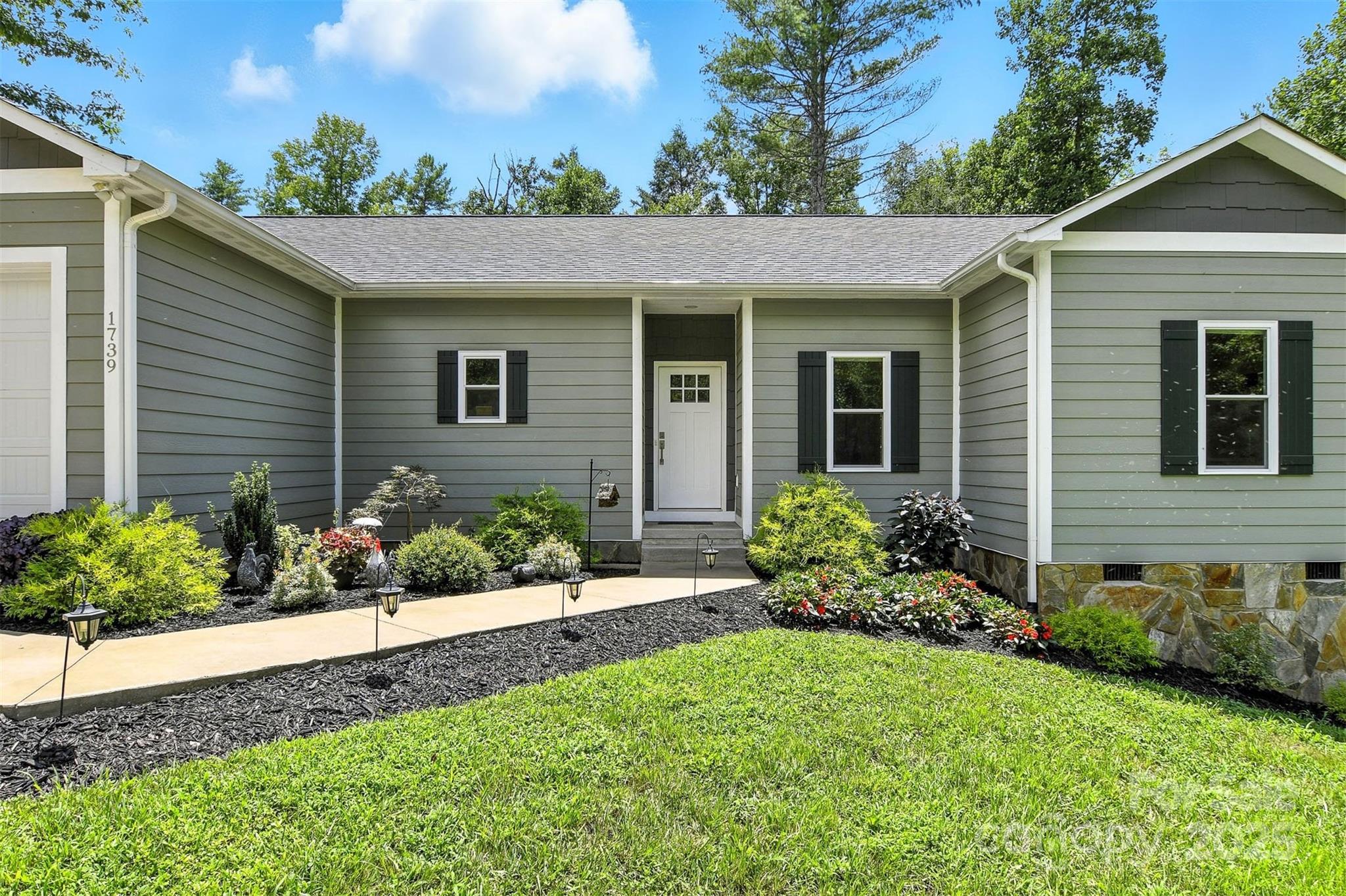 1739 Plantation Loop