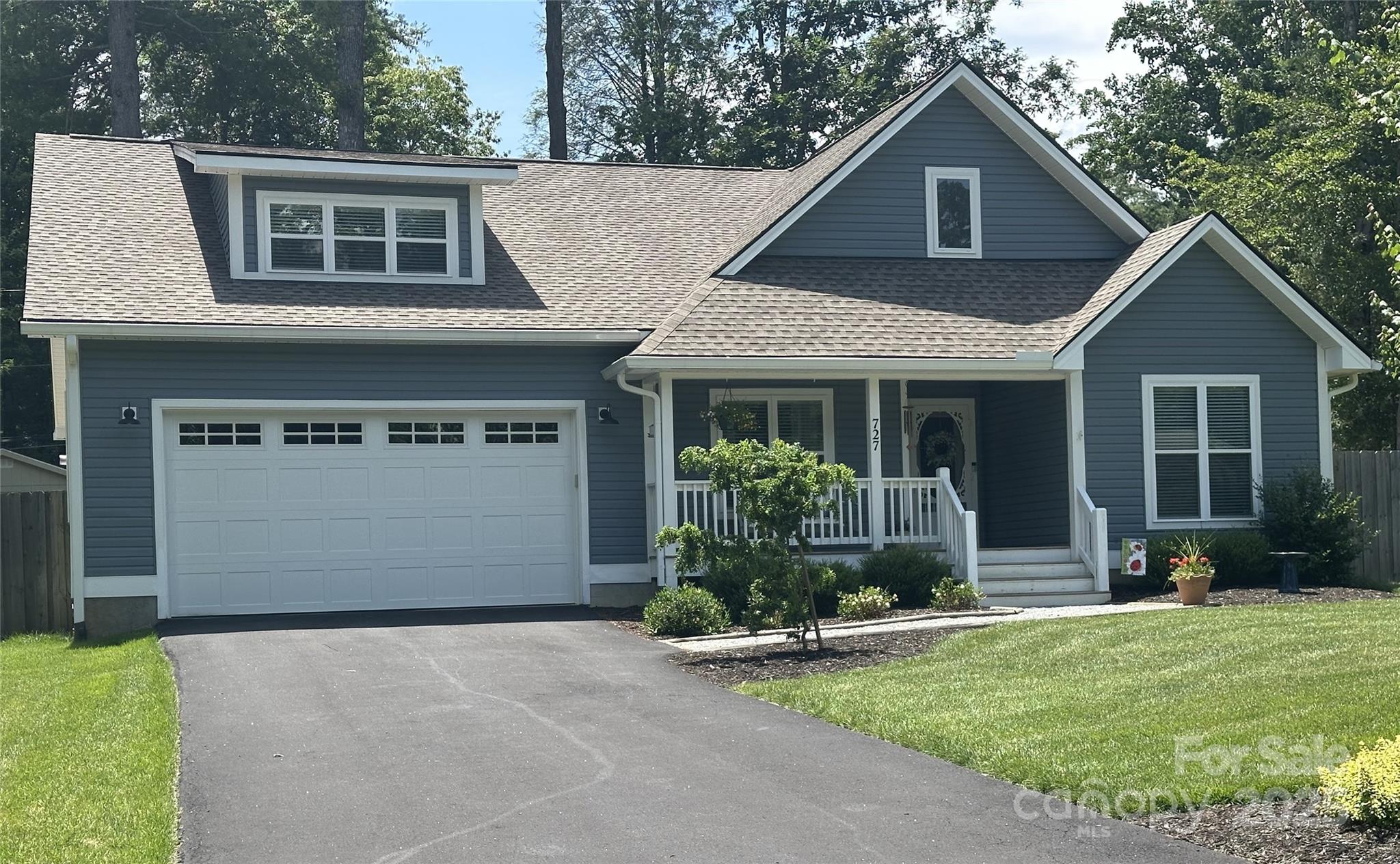 727 Shadywood Lane