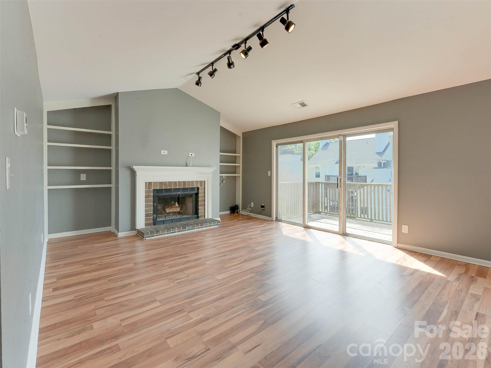 766 Marsh Road 7