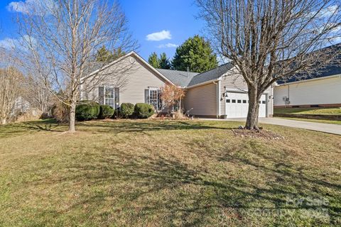 28 Sand Pebble Court Fletcher NC 28732