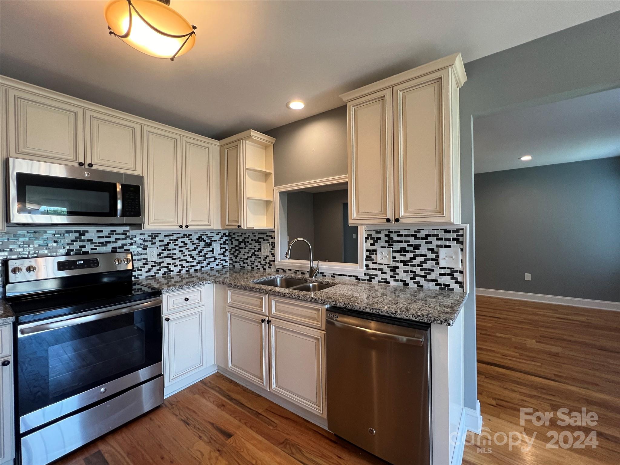 Lincoln Park - Residential