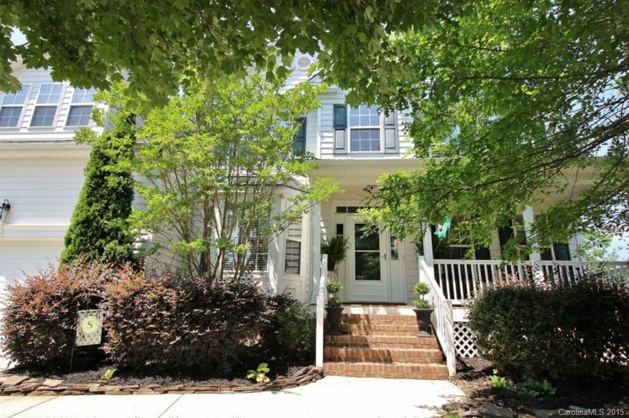 Welcome to Waterstone! This open plan boasts 5 bedrooms, 3 full baths & a bonus room! Hardwoods line the foyer, formal dining room, kitchen & breakfast rooms! French doors lead you into office or formal LR. Great room has gas FP. Huge kitchen with island, desk area, custom pull outs and corian counters! Guest bedroom and full bath on main. Master suite has private bath w/ garden tub, sep shower and water closet! Bonus room could be 6th bedroom! Back deck overlooks huge backyard! Cul de sac lot!