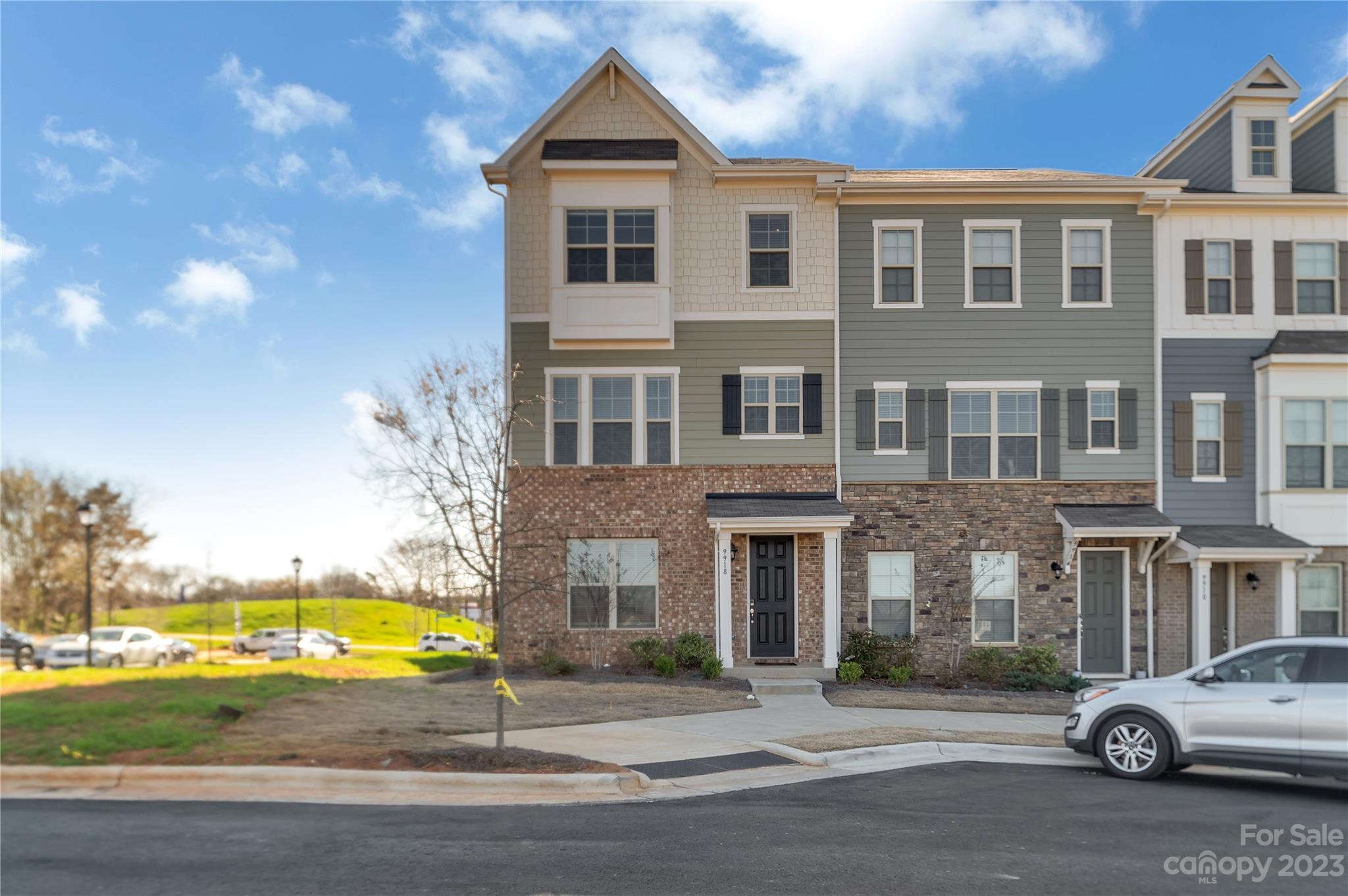 Hadley at Arrowood Station - Residential