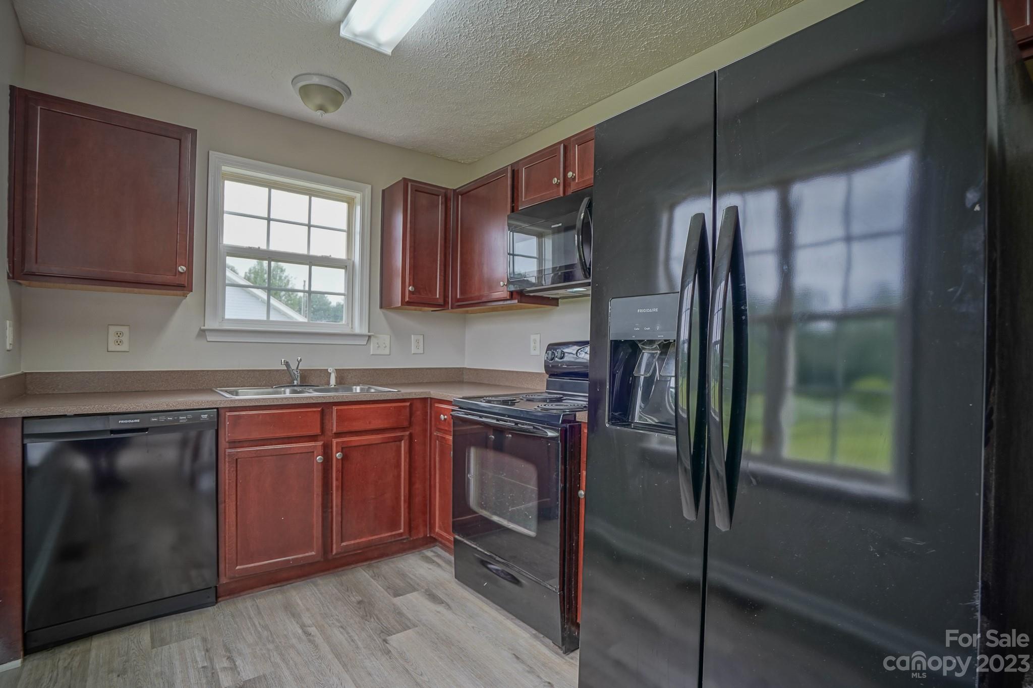 Lakeview - Residential
