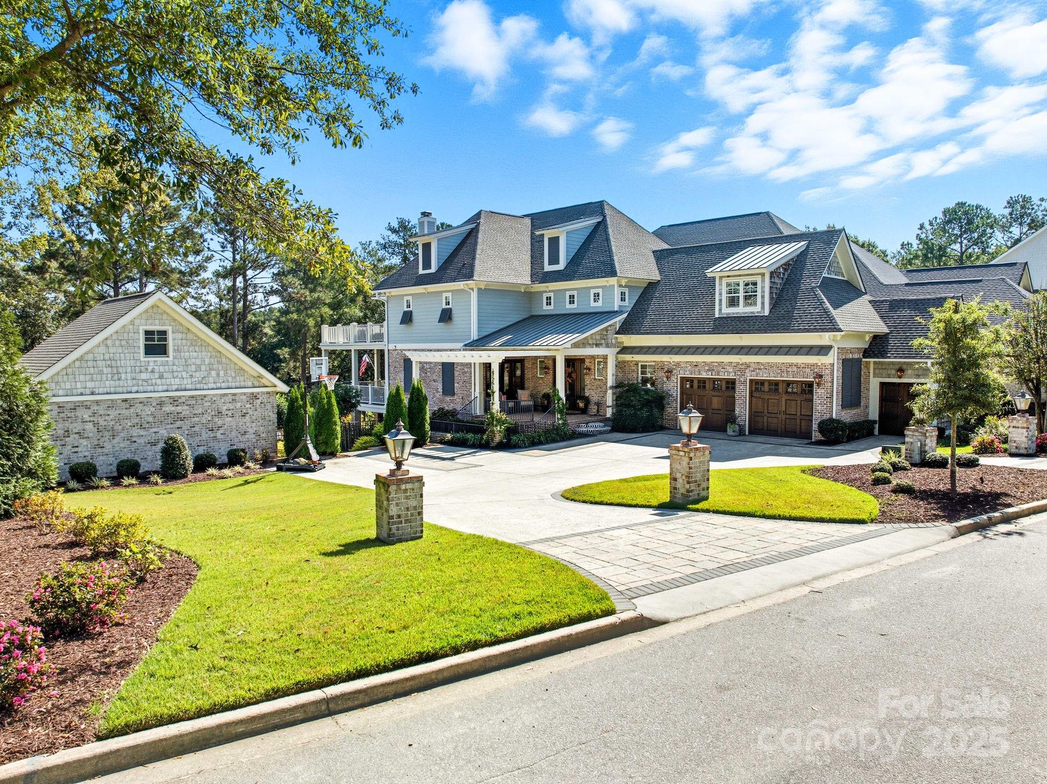 27 Veranda Lane