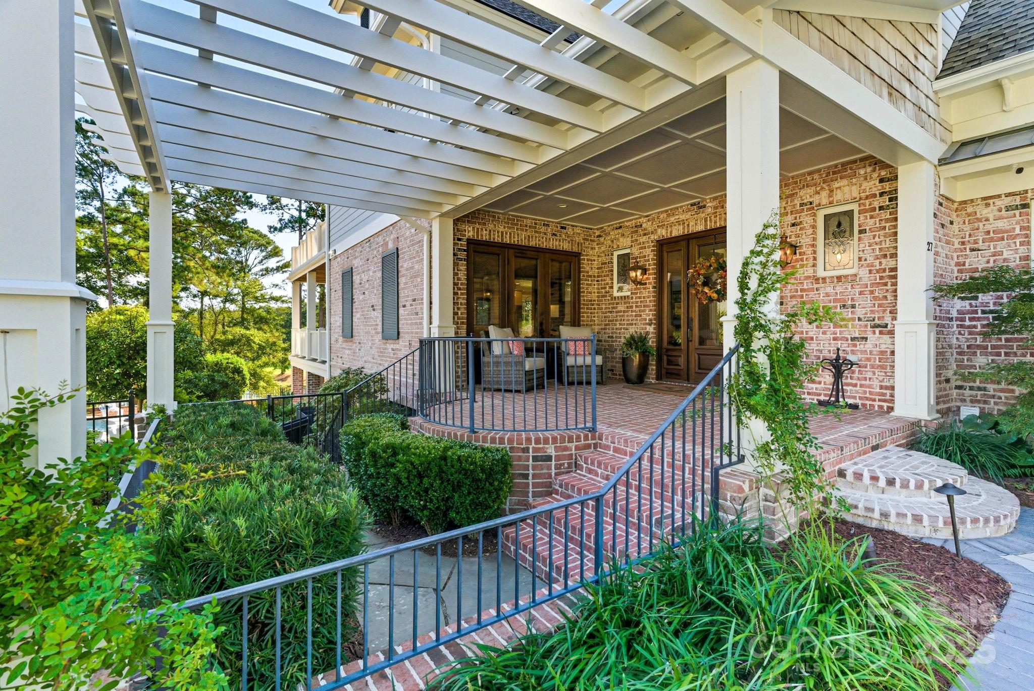 27 Veranda Lane