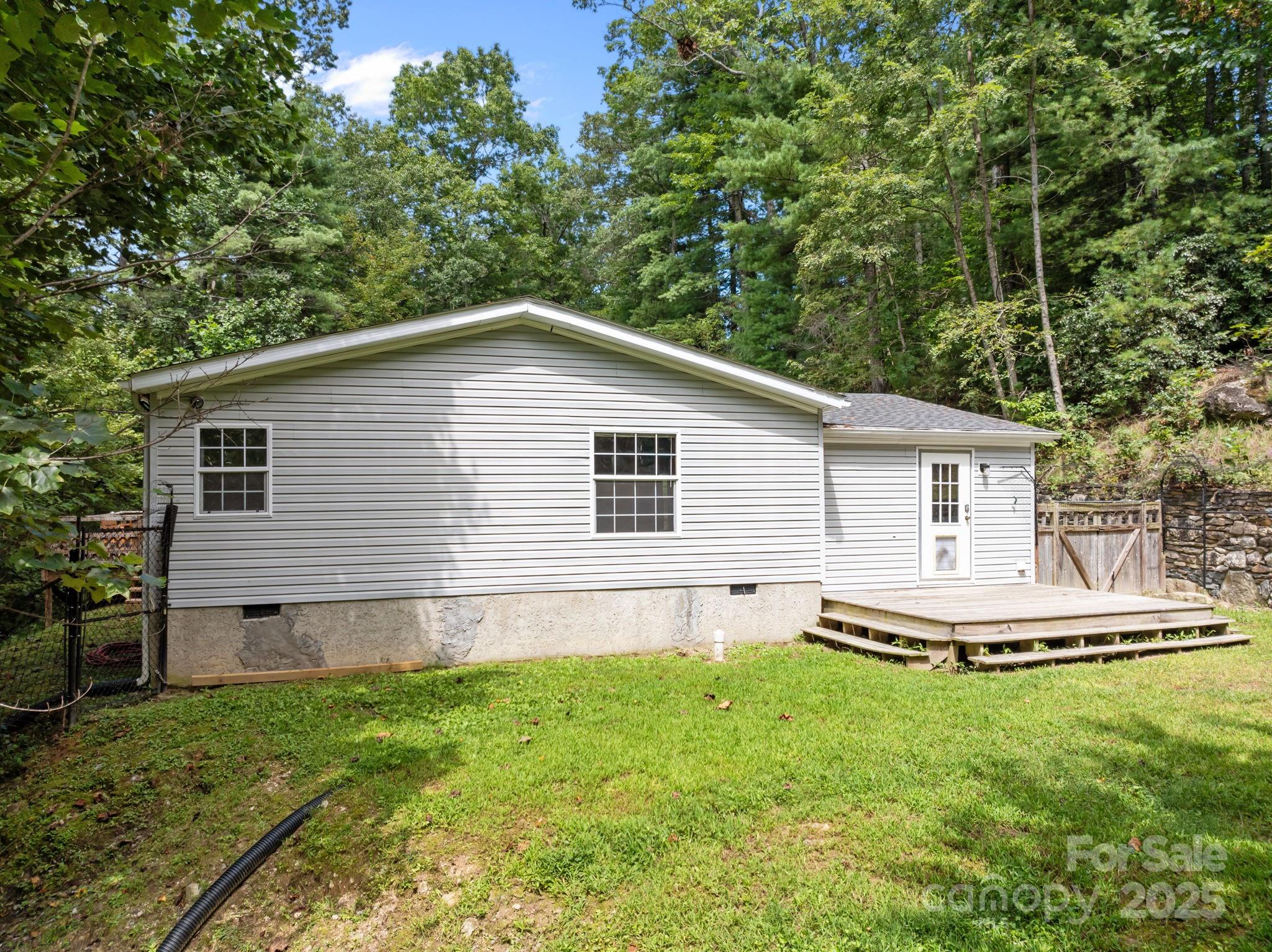 388 Pinewood Knoll Drive