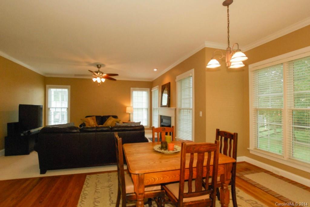 The Oaks on Providence - Residential