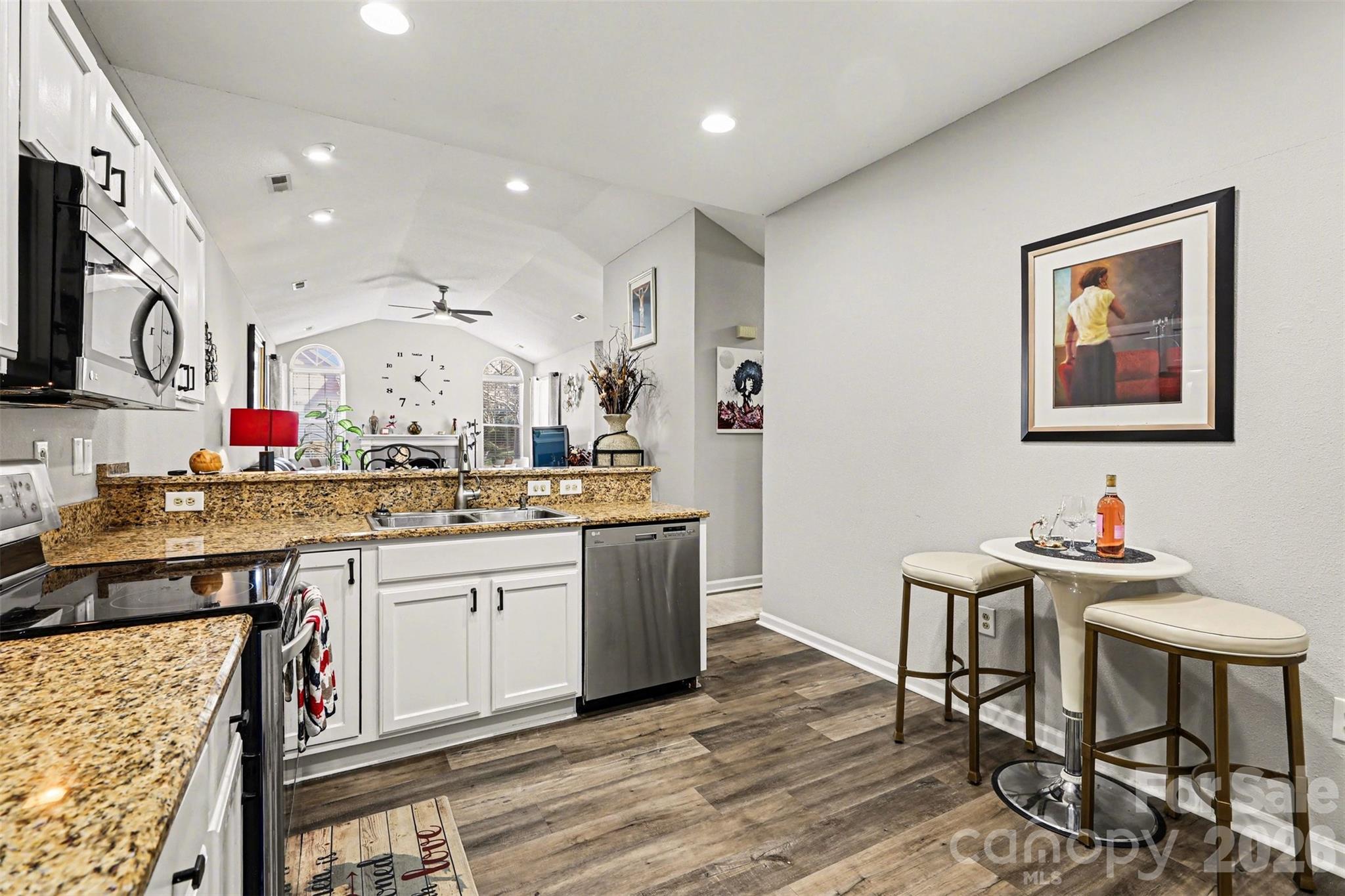 Trellis Pointe - Residential