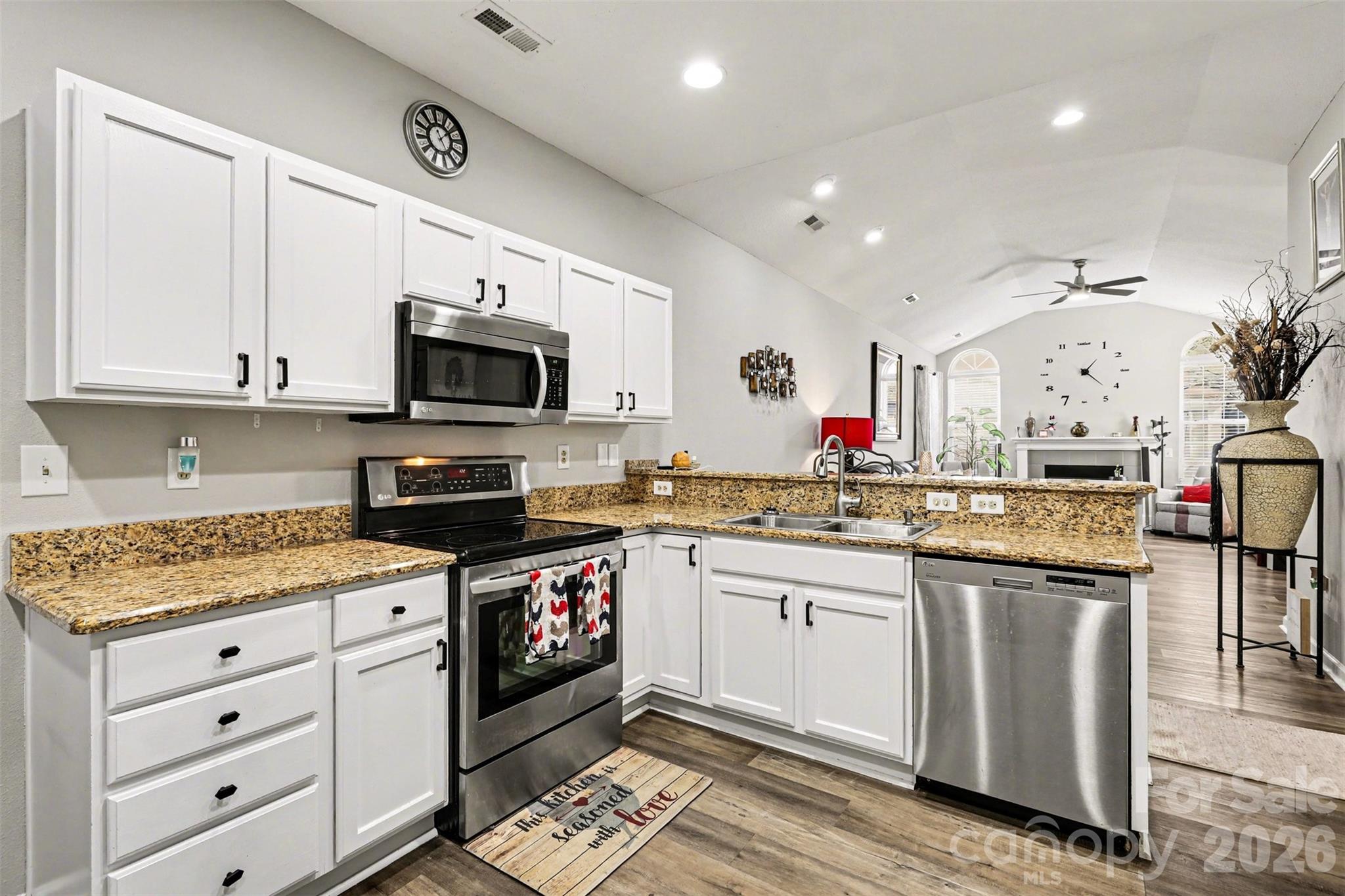 Trellis Pointe - Residential