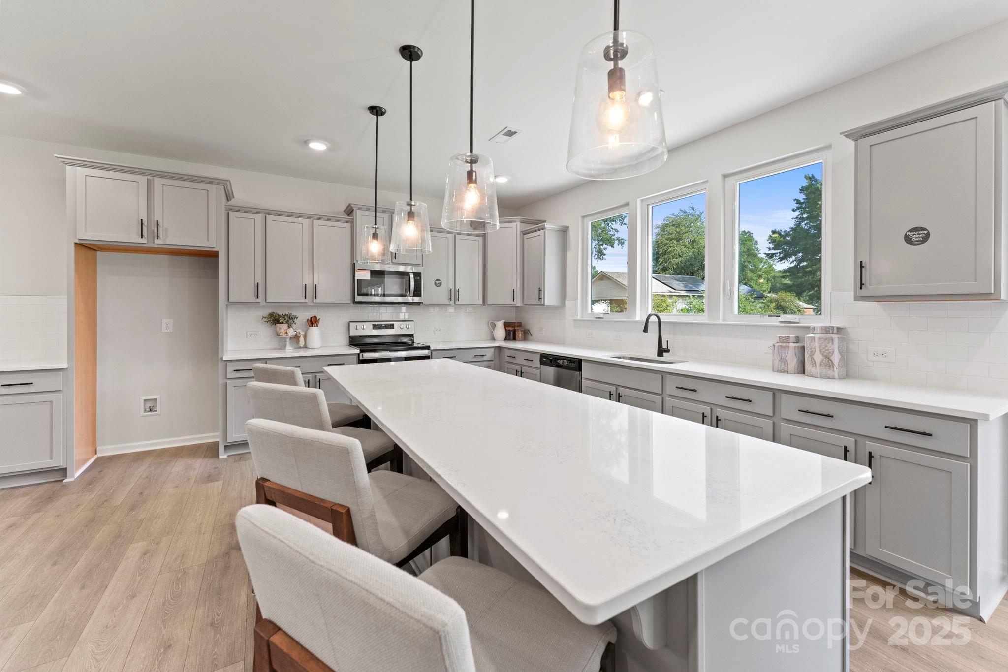 163 Stonewater Drive 4p