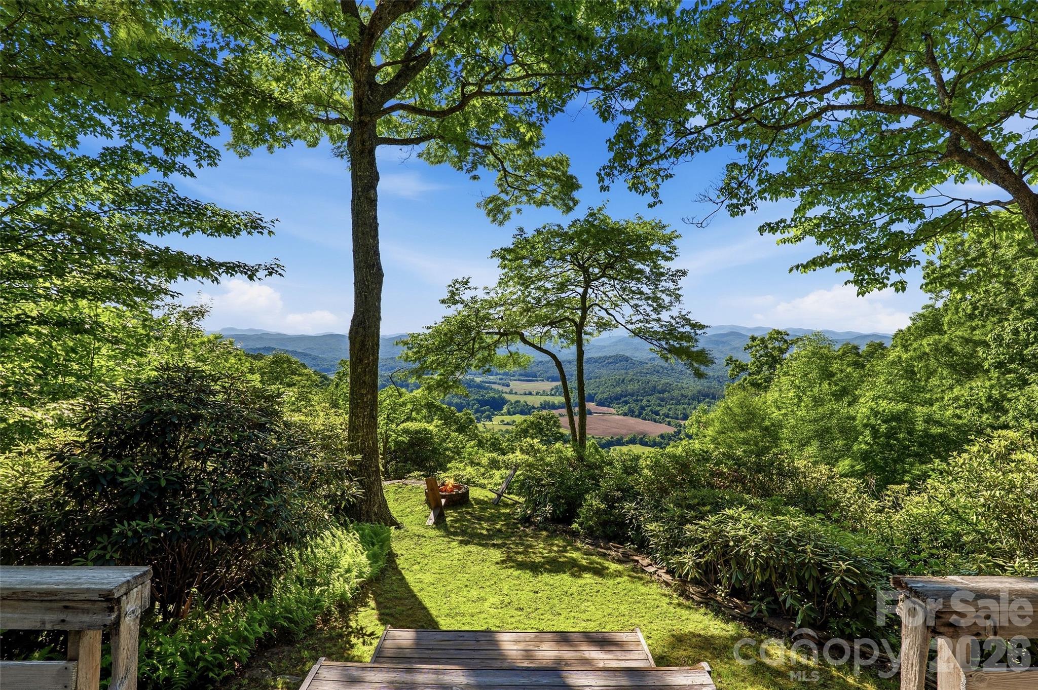 911 Green Hill Road