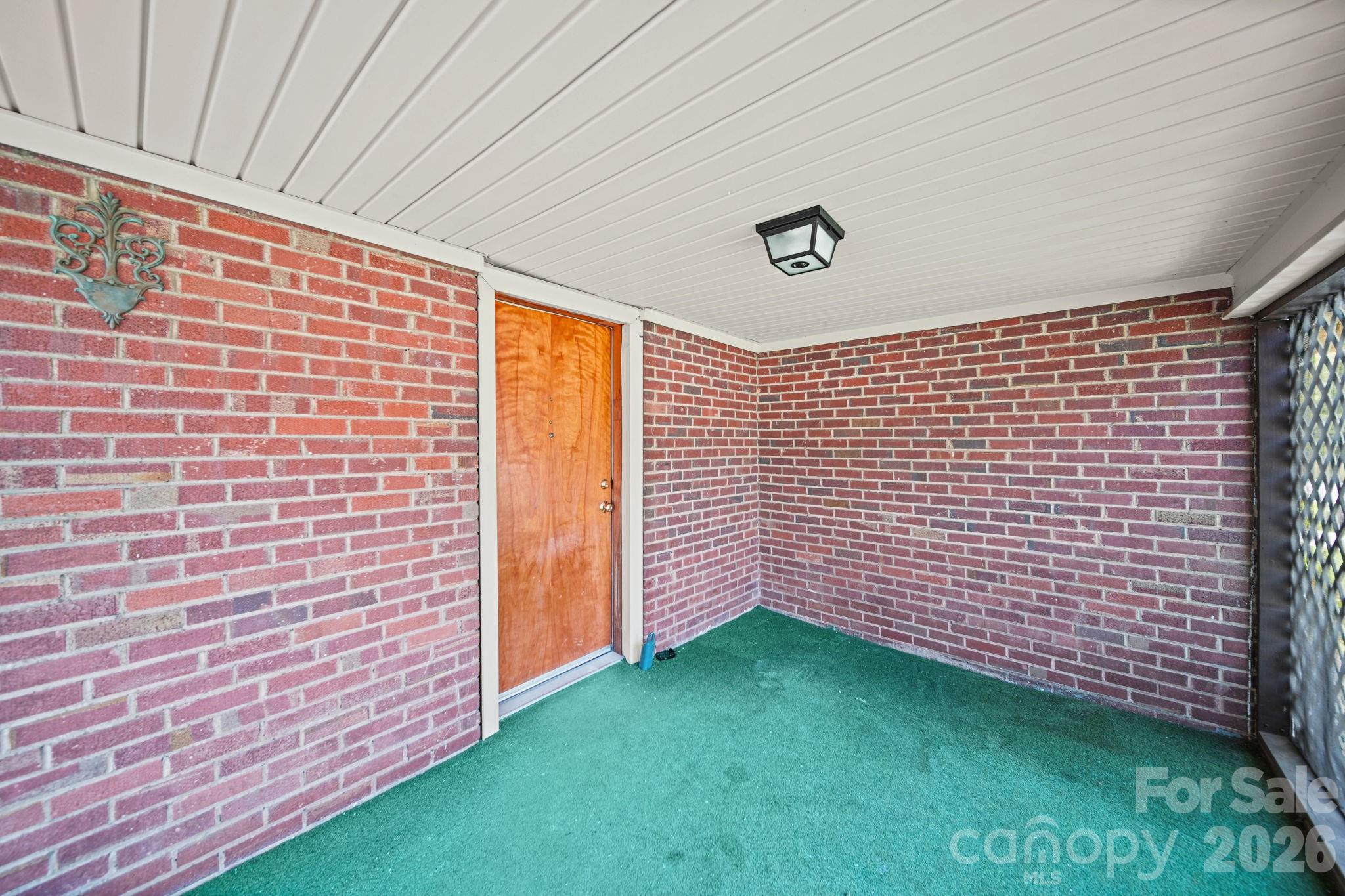 834 Murphy Street