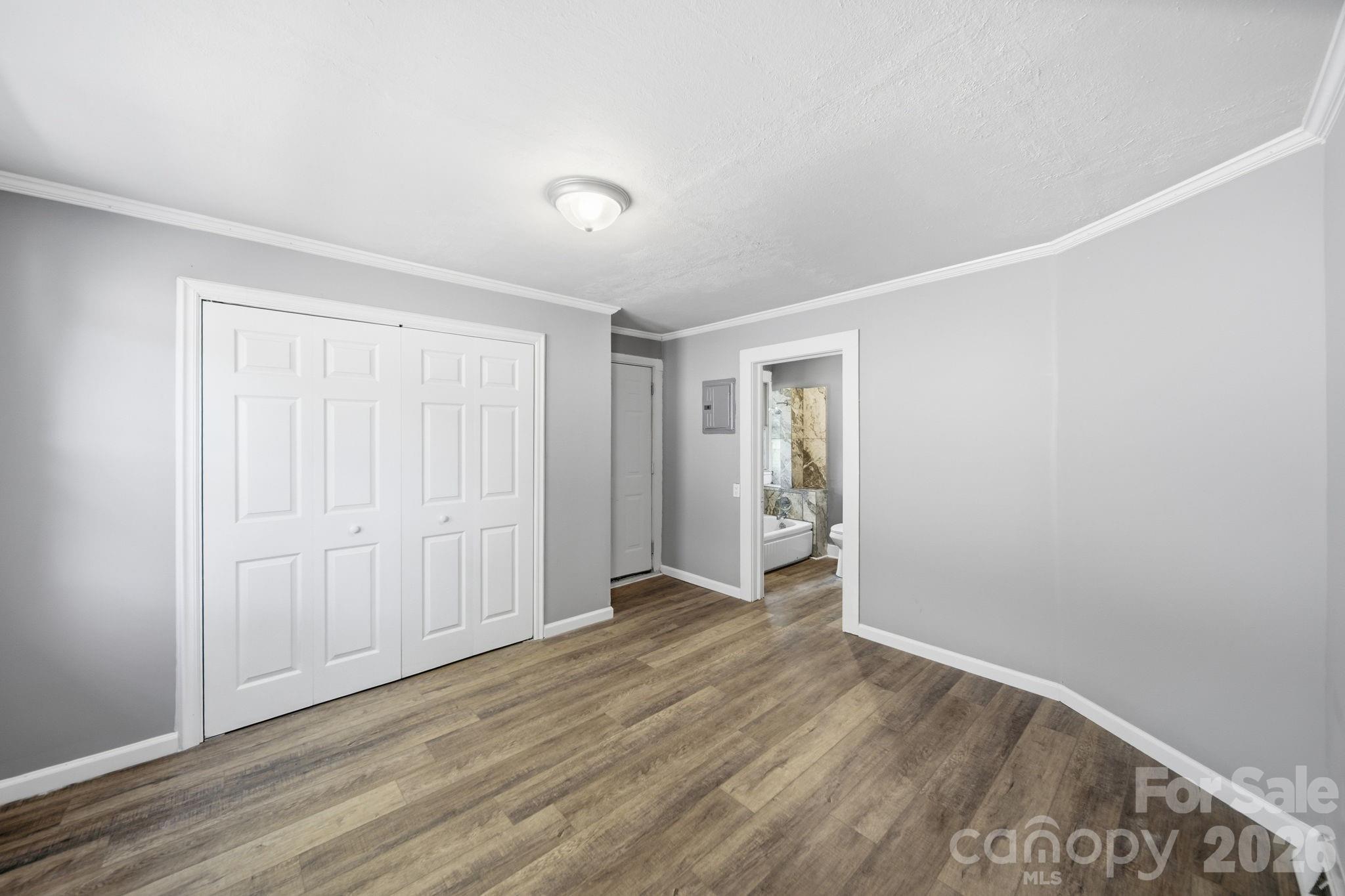 834 Murphy Street