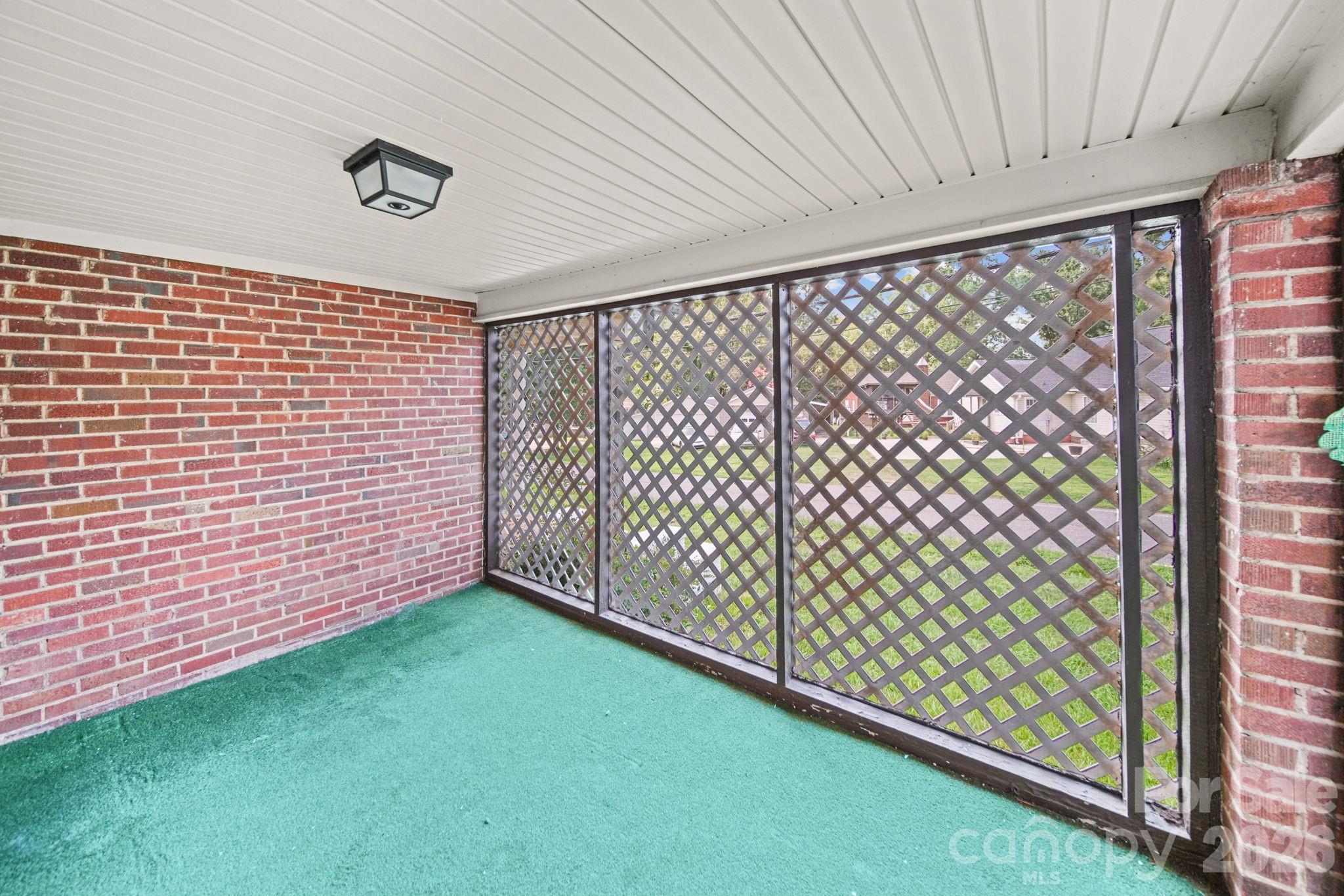 834 Murphy Street