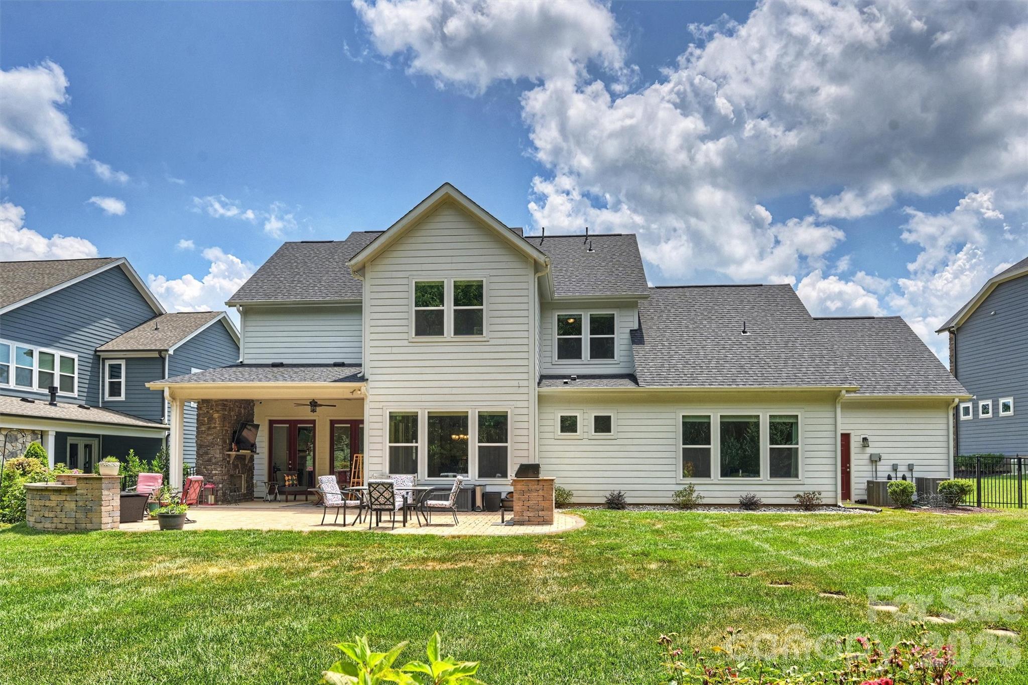 Hollins Grove - Residential