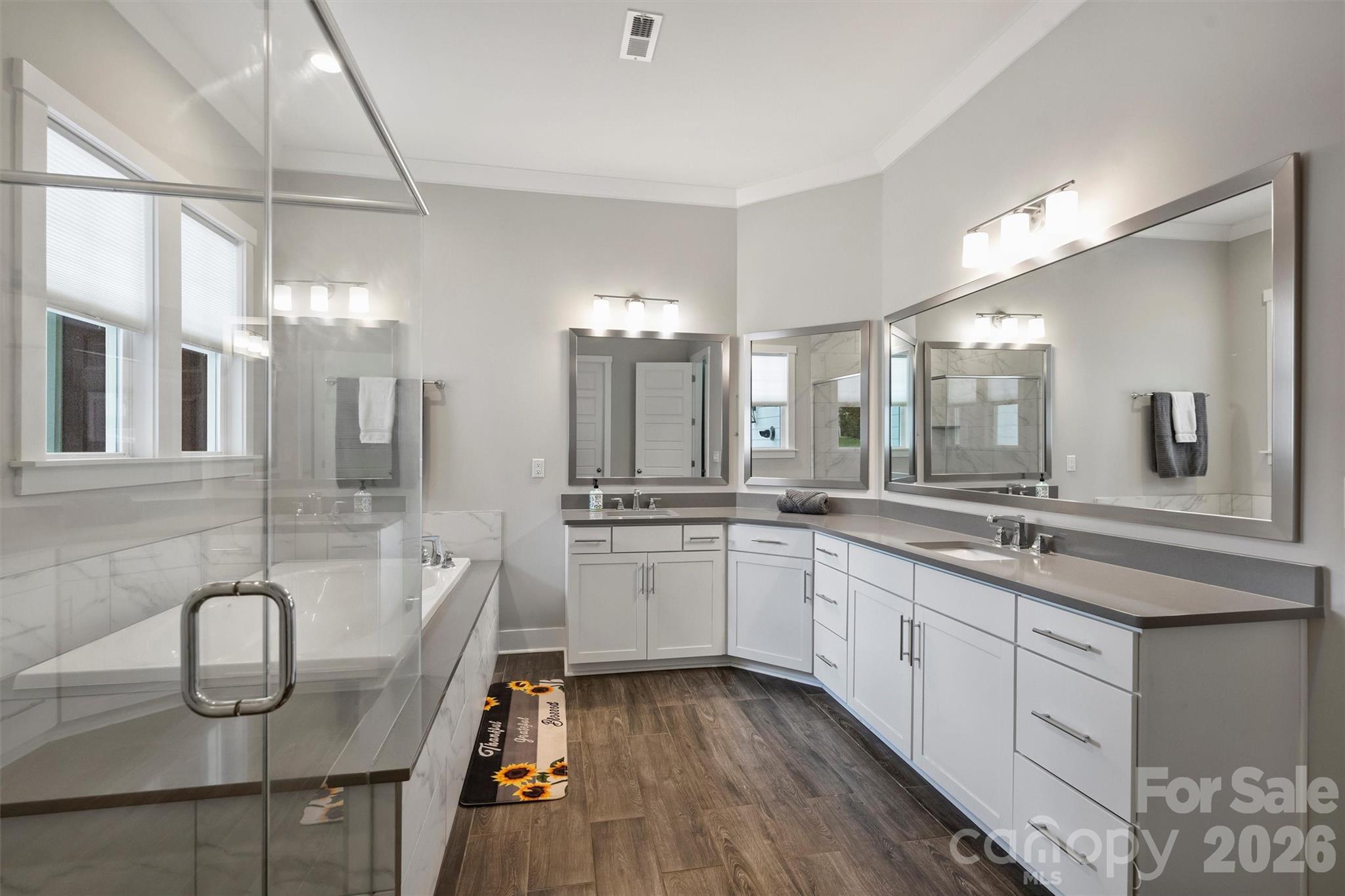 Hollins Grove - Residential