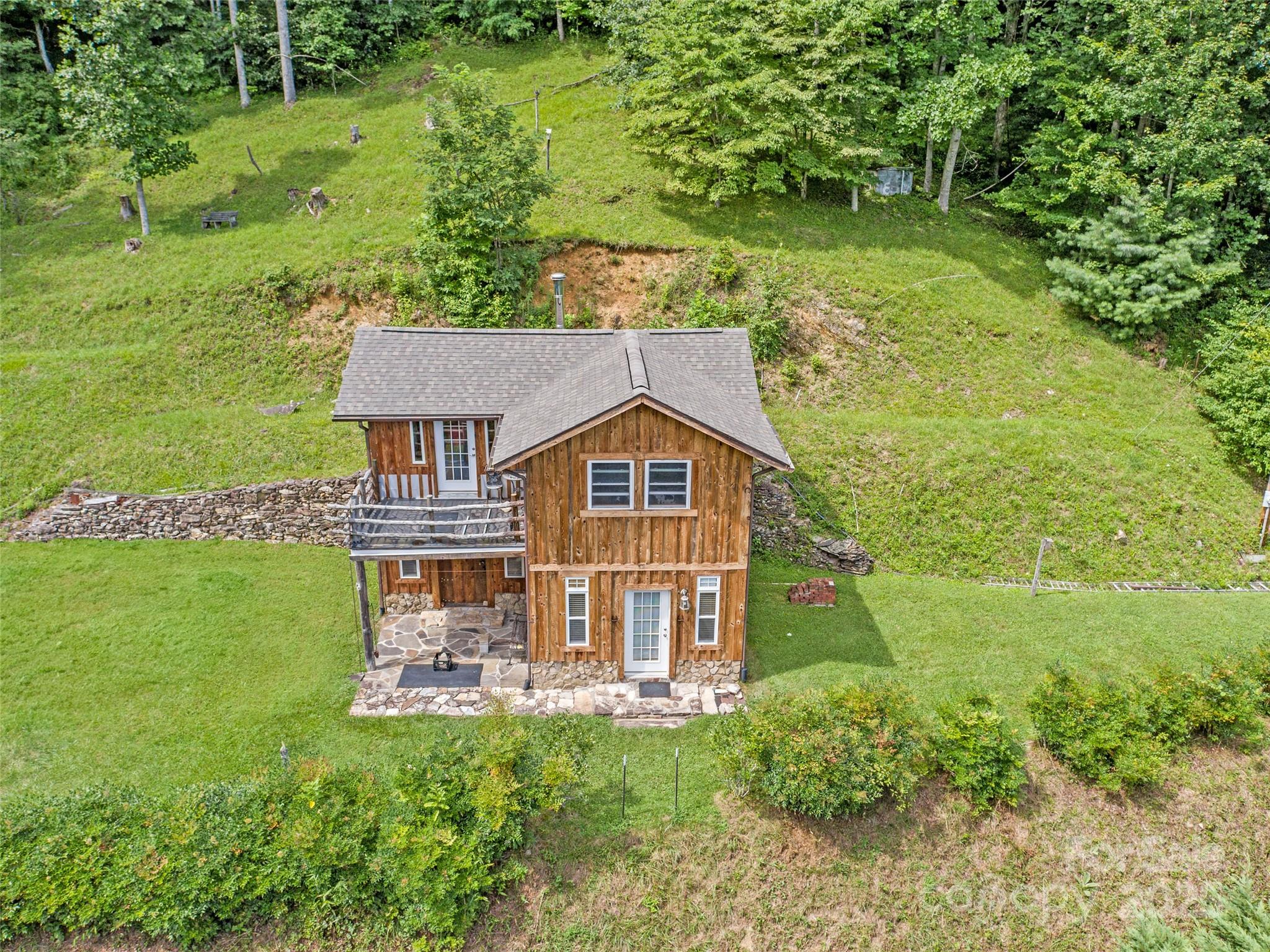 1222 Lotties Creek Road