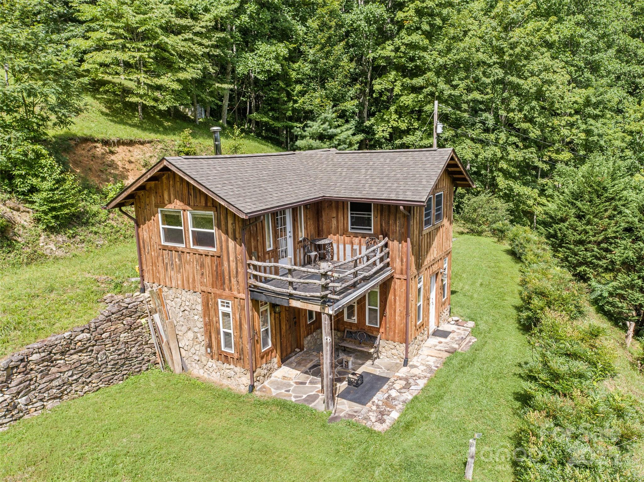 1222 Lotties Creek Road