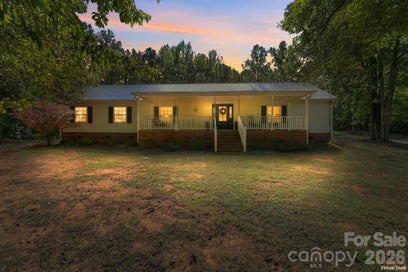 499 Sandy Creek Lane Lexington NC 27295