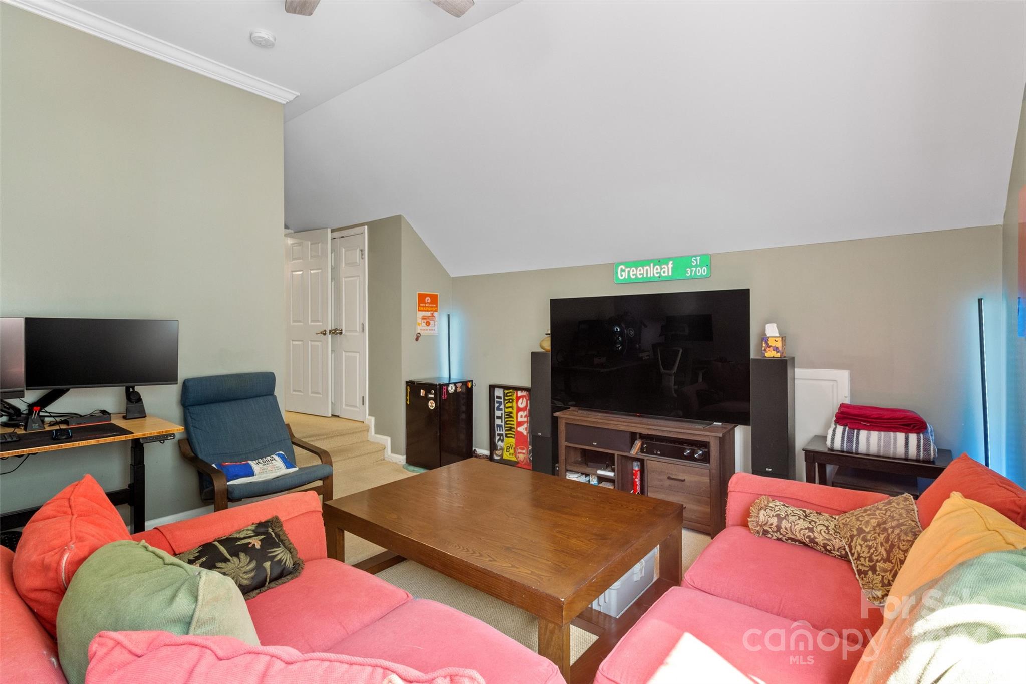 Old Stone Crossing - Residential