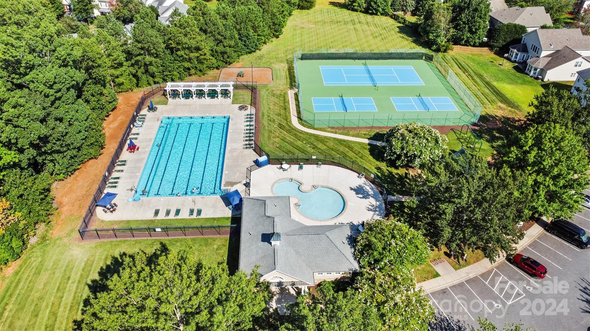 Old Stone Crossing - Residential