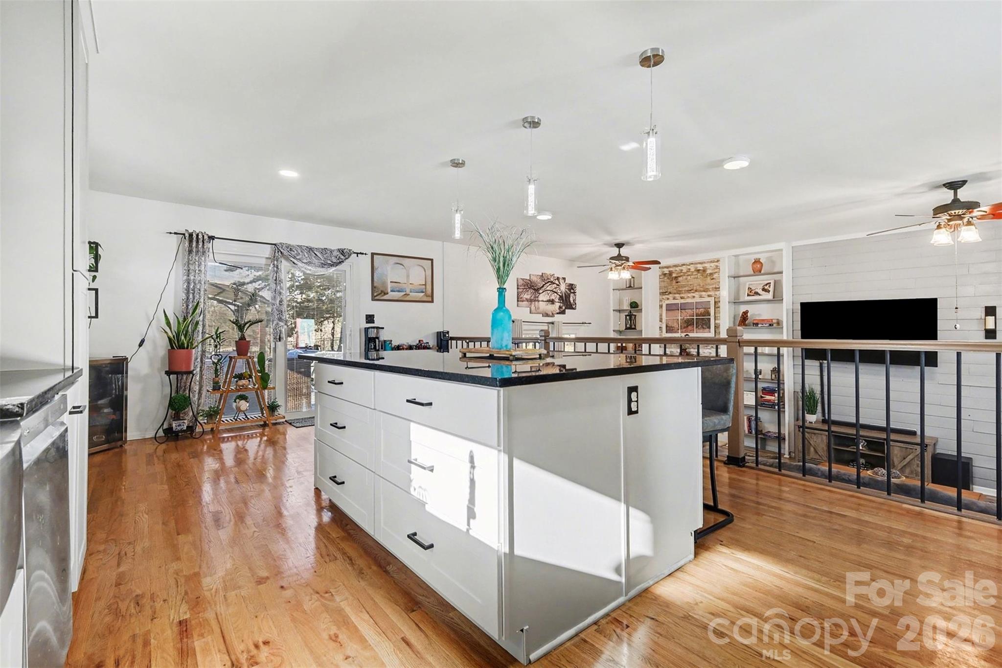 Tega Cay - Residential