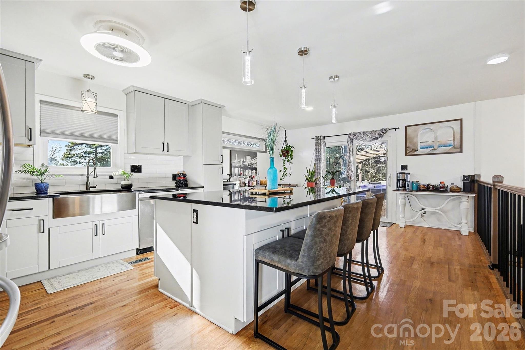 Tega Cay - Residential