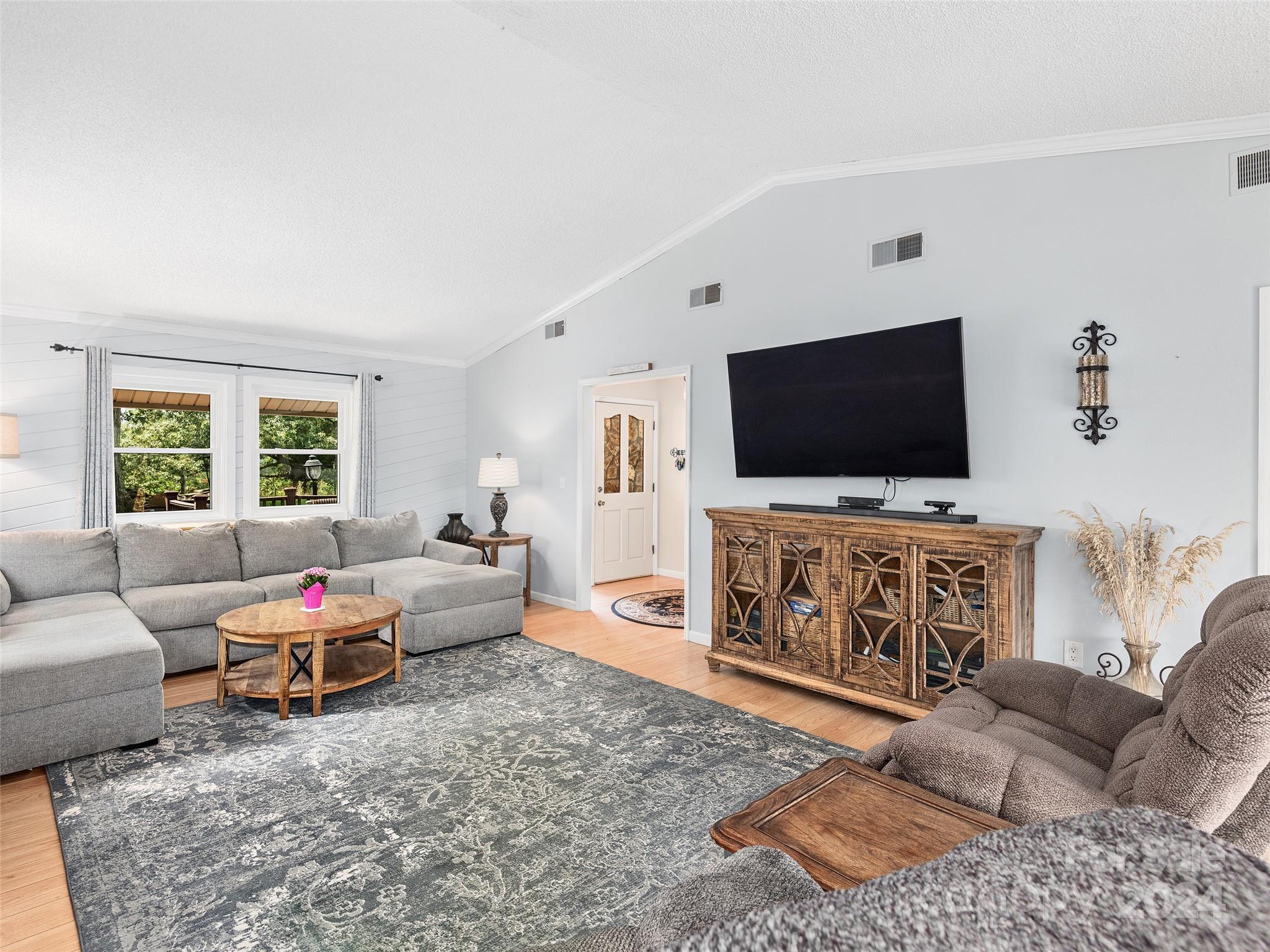 Mountain Oaks - Residential