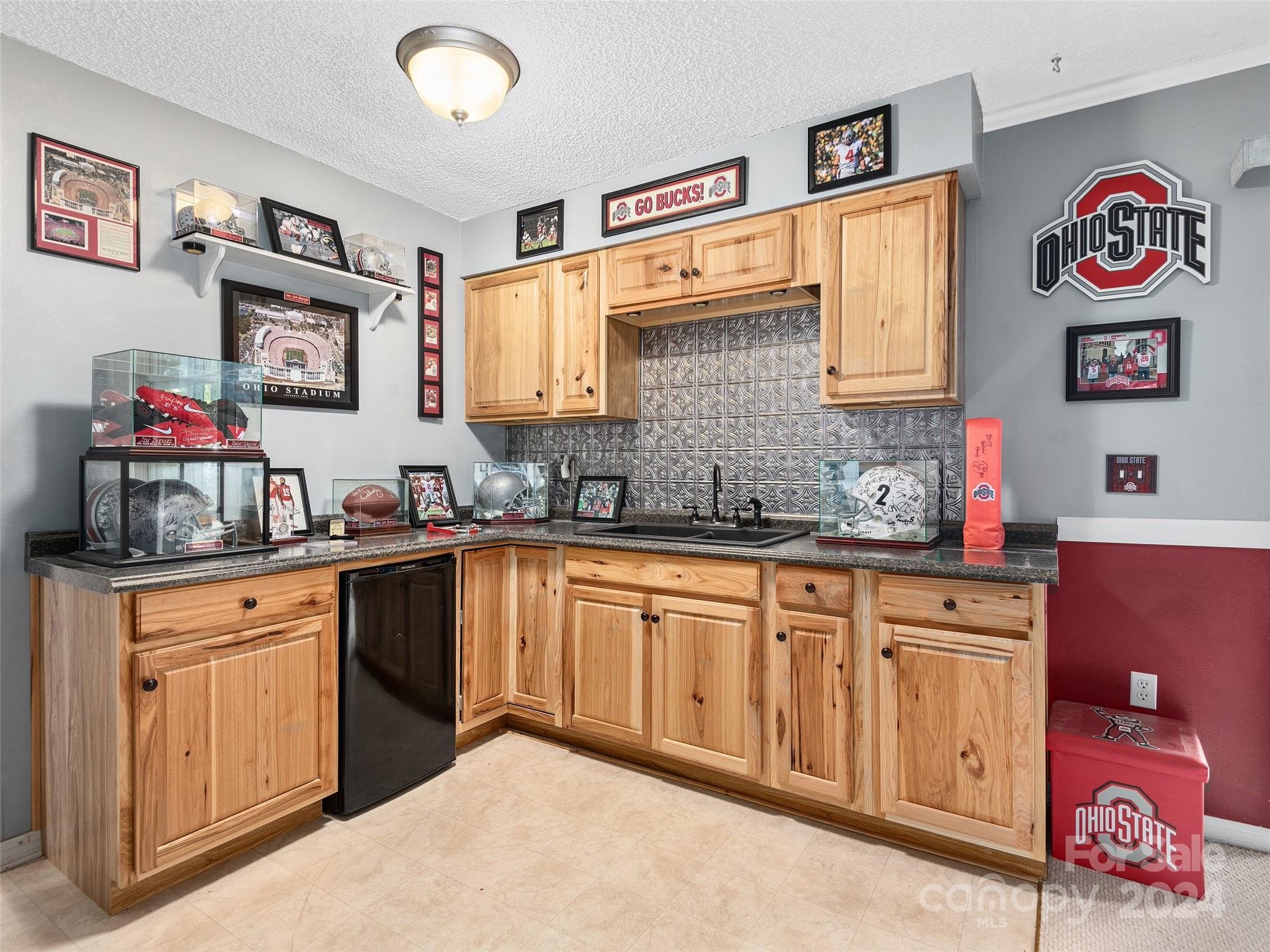 Mountain Oaks - Residential