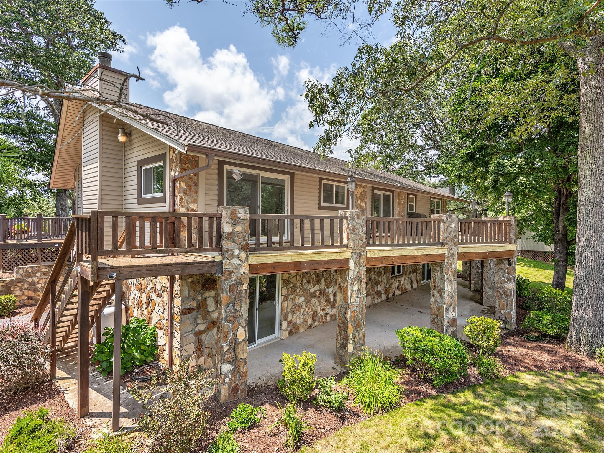 Mountain Oaks - Residential