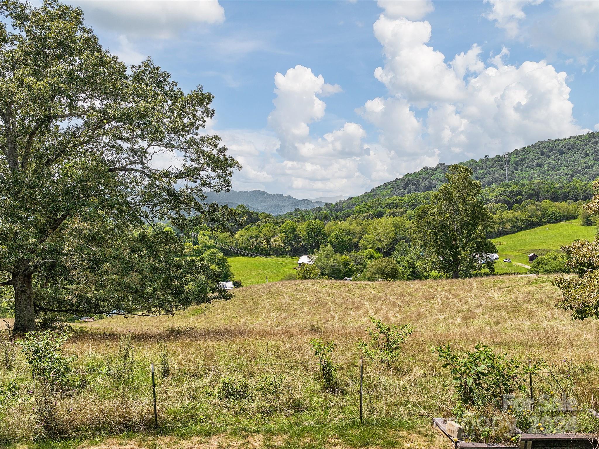 Mountain Oaks - Residential