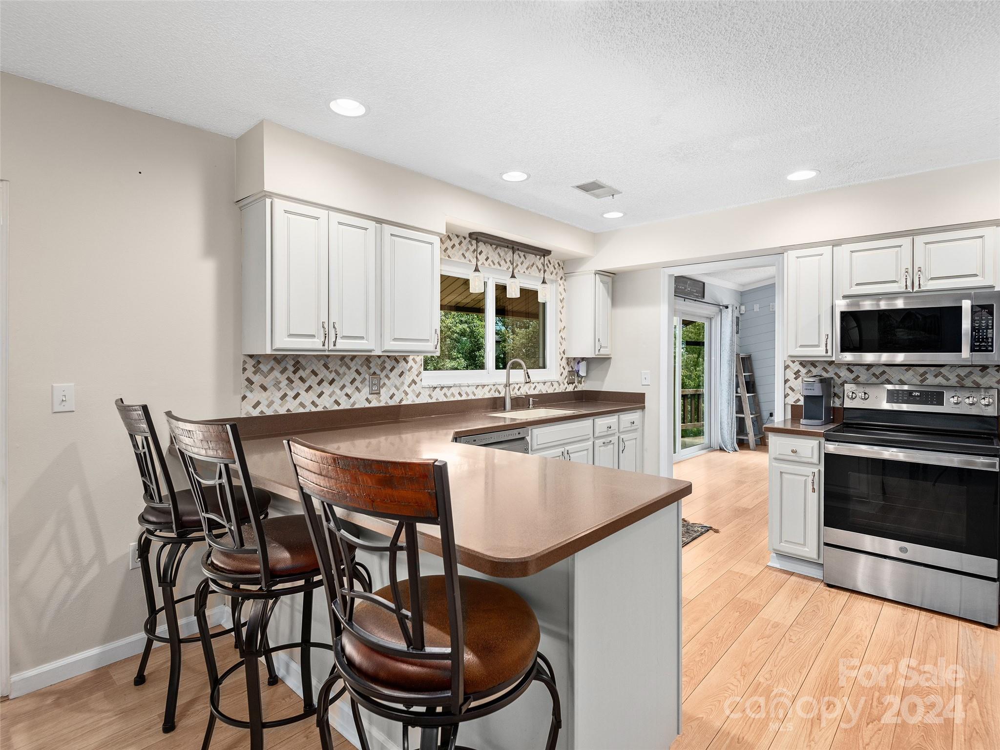 Mountain Oaks - Residential