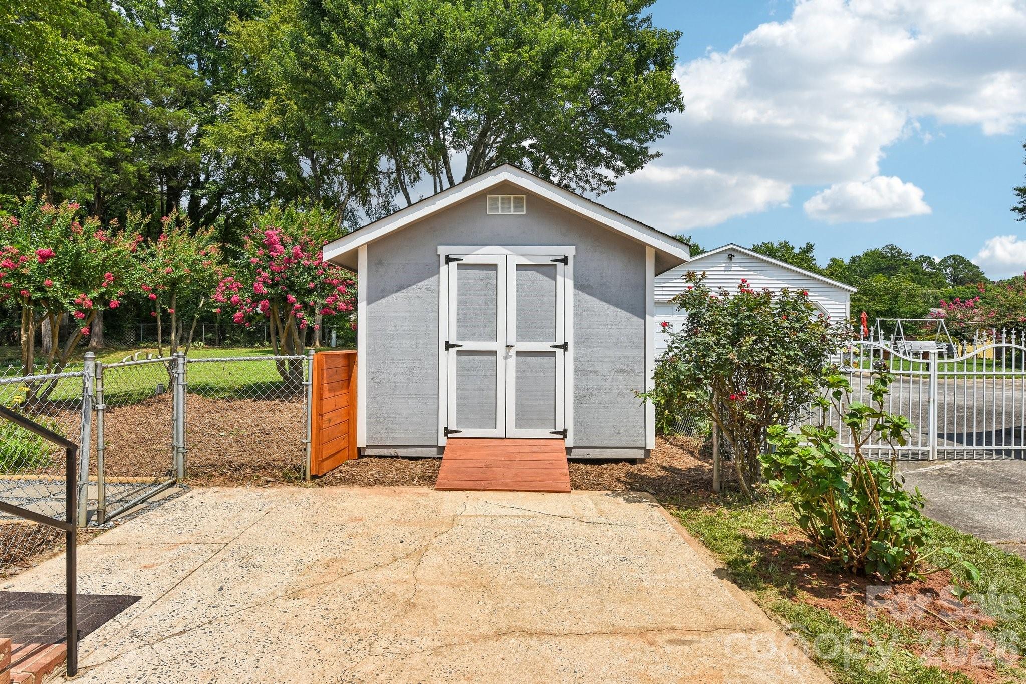 318 Red Roan Place