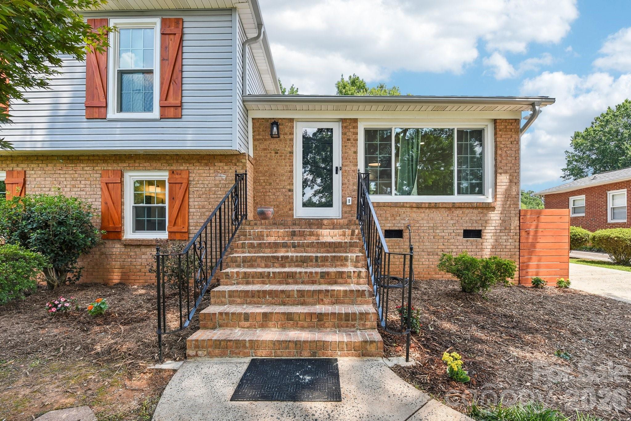 318 Red Roan Place