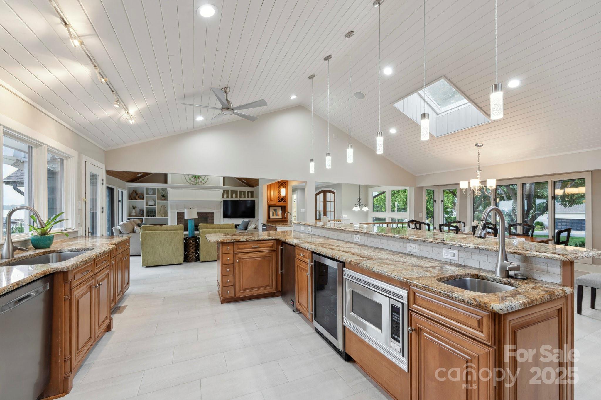 Country Club Shores - Residential