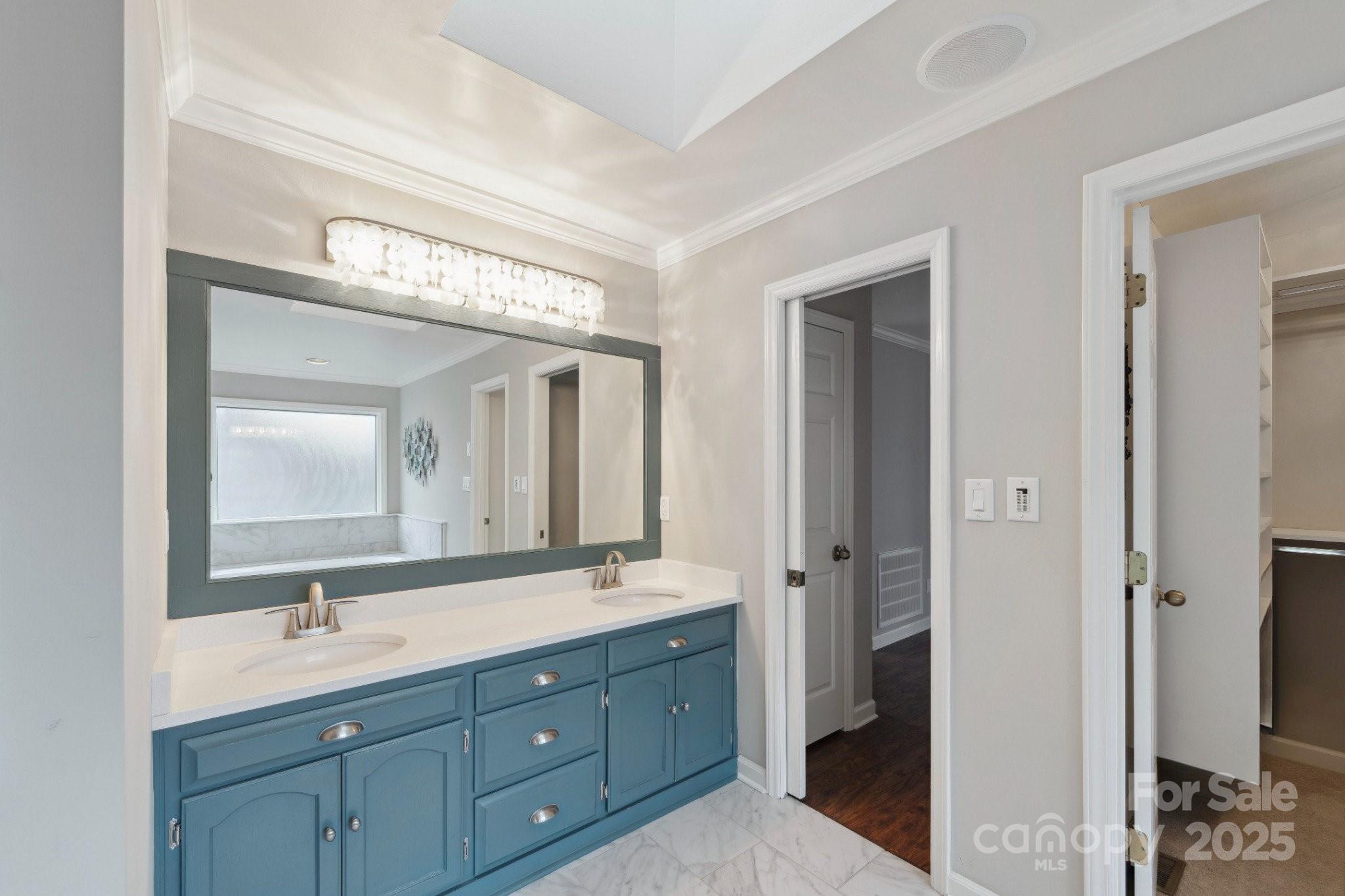 Country Club Shores - Residential