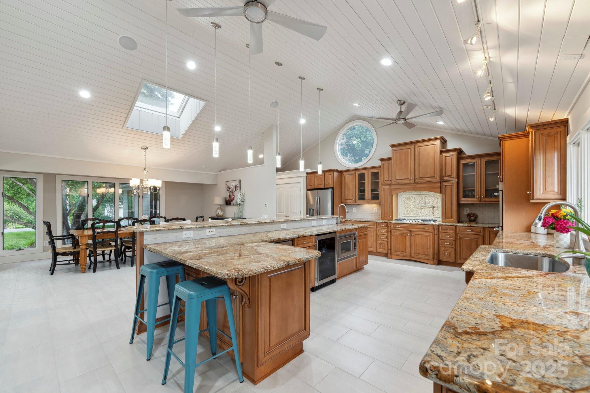 Country Club Shores - Residential