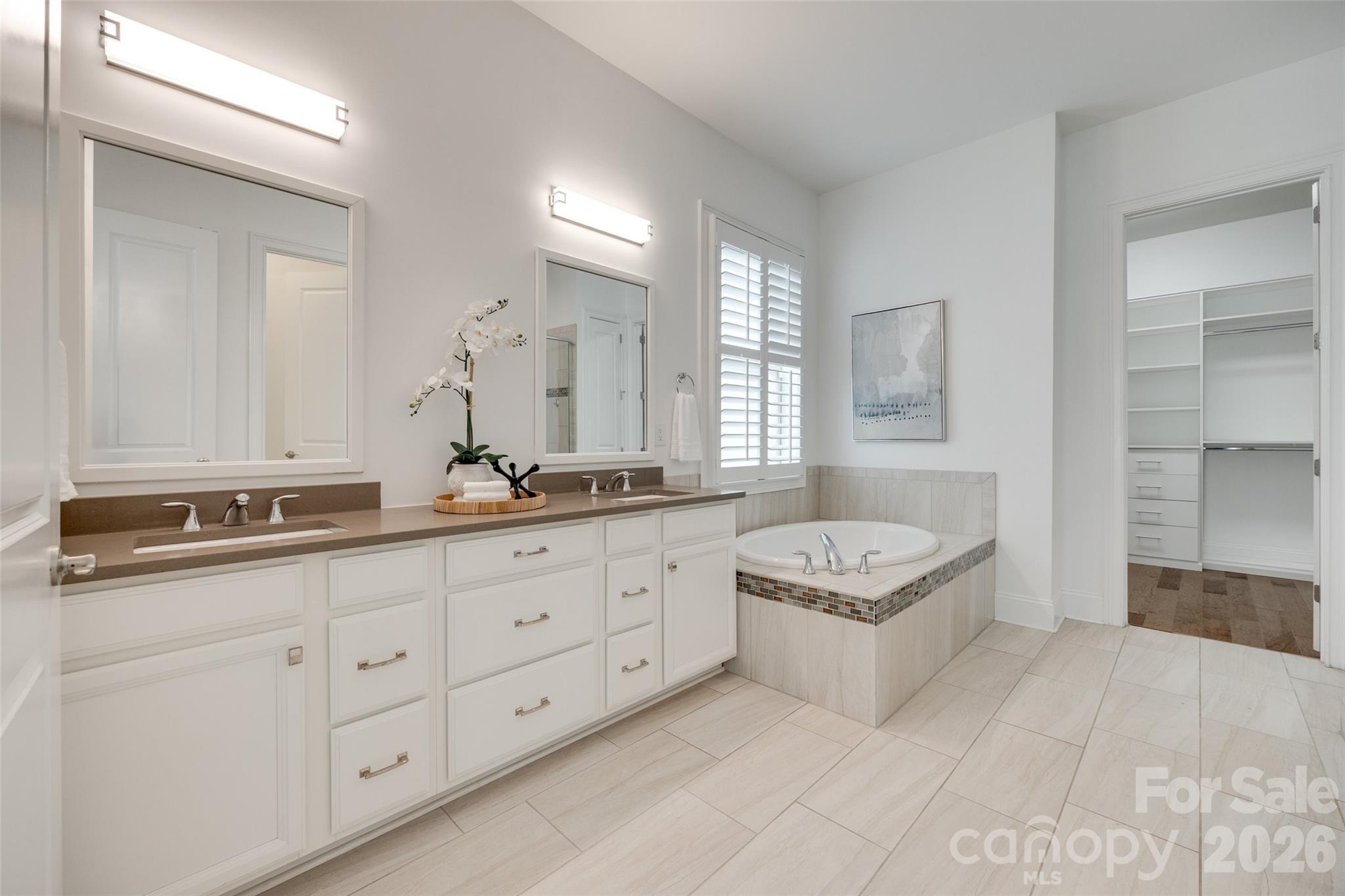 Regency at Palisades - Residential
