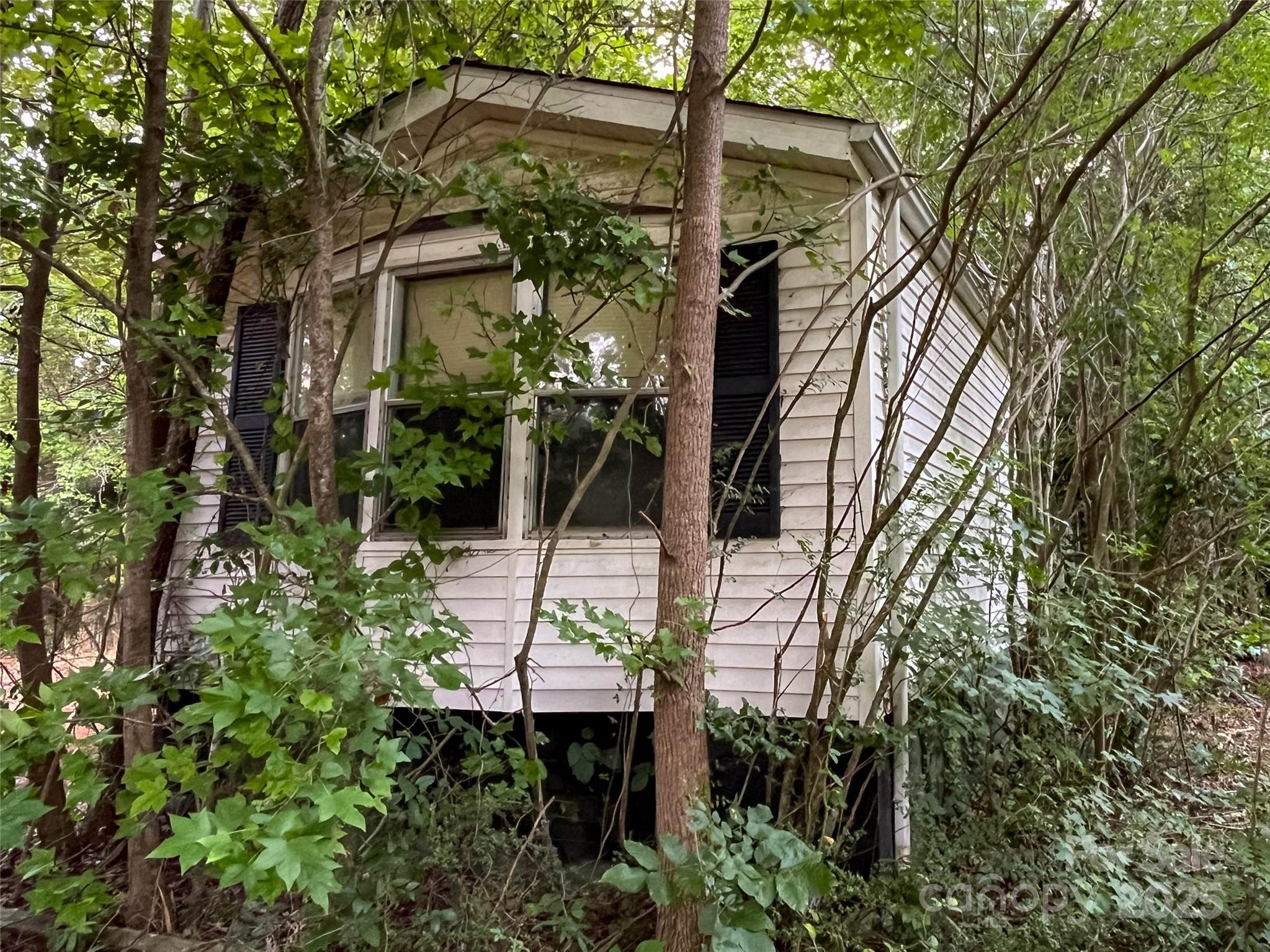 916 Steep Hill Road