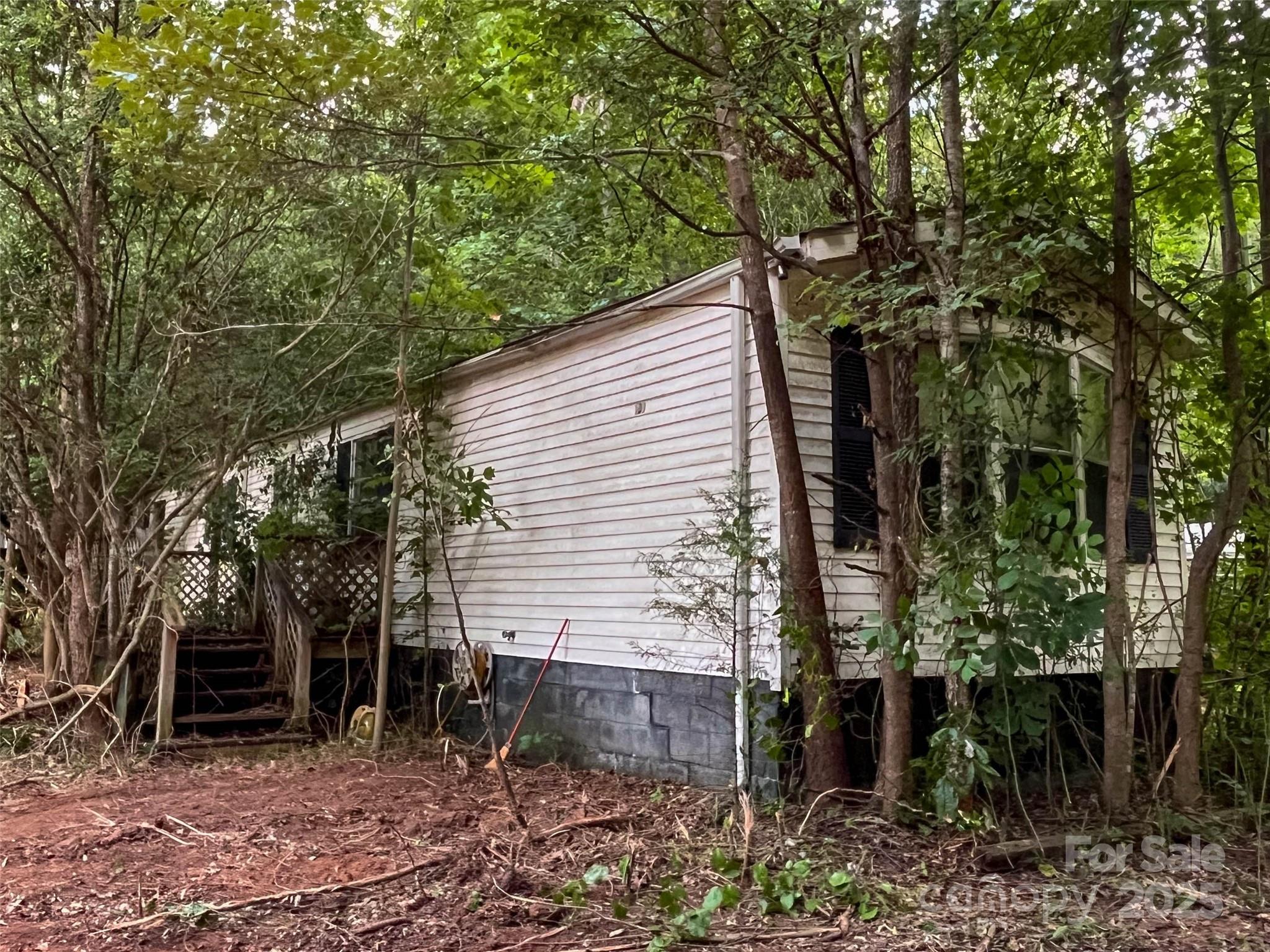 916 Steep Hill Road