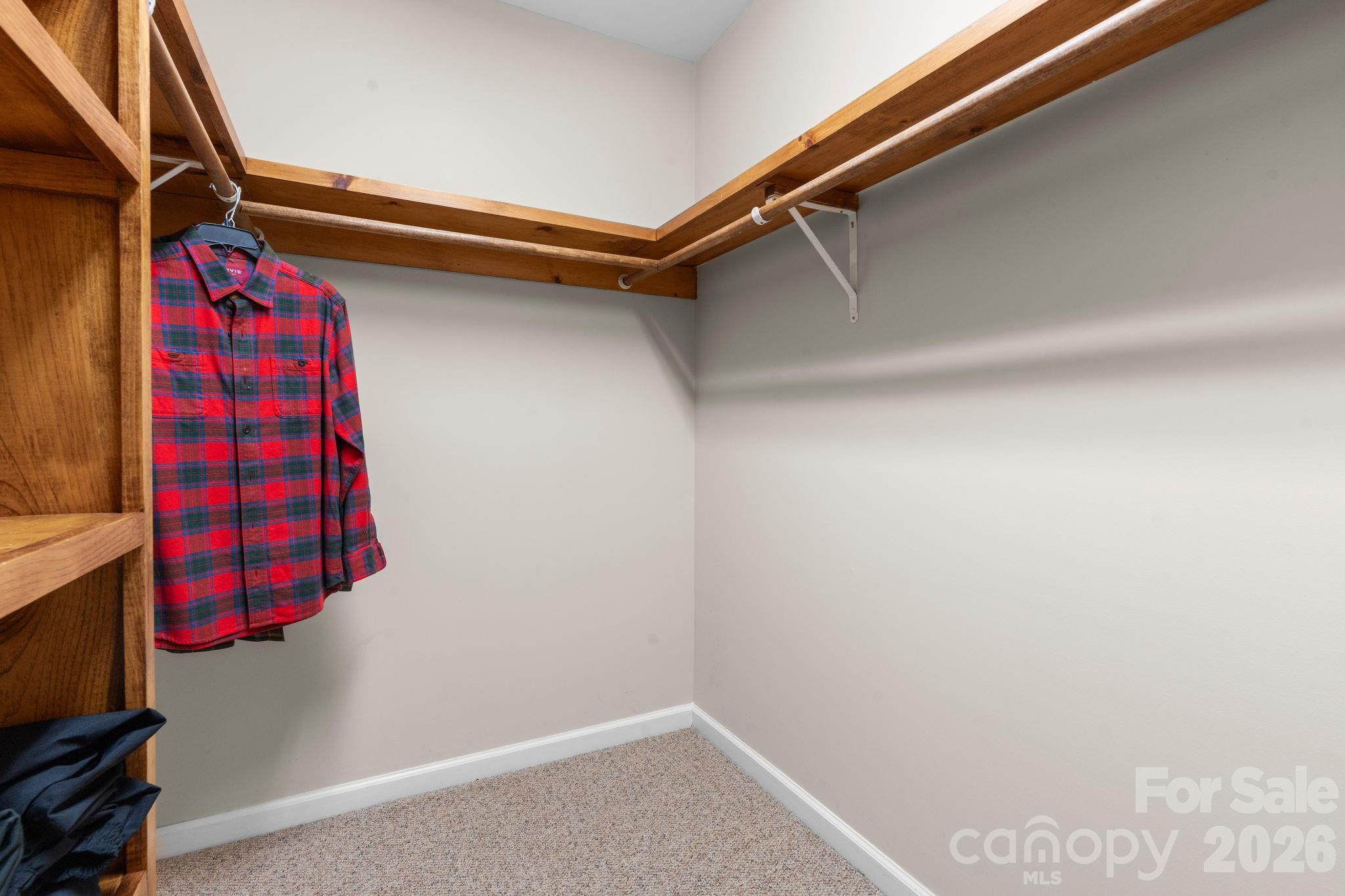 Yonahlossee - Residential