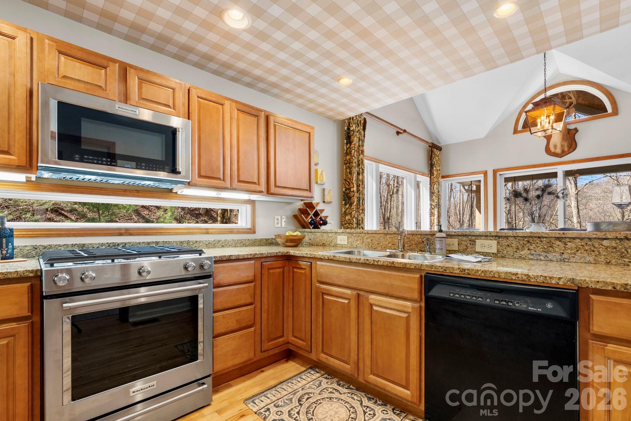 Yonahlossee - Residential