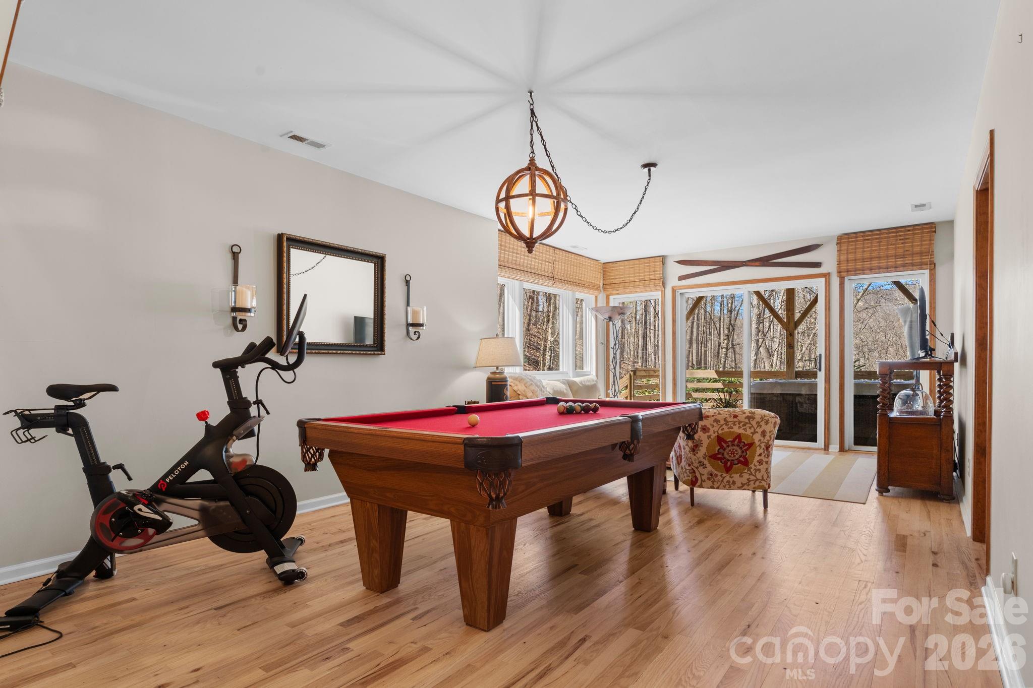 Yonahlossee - Residential